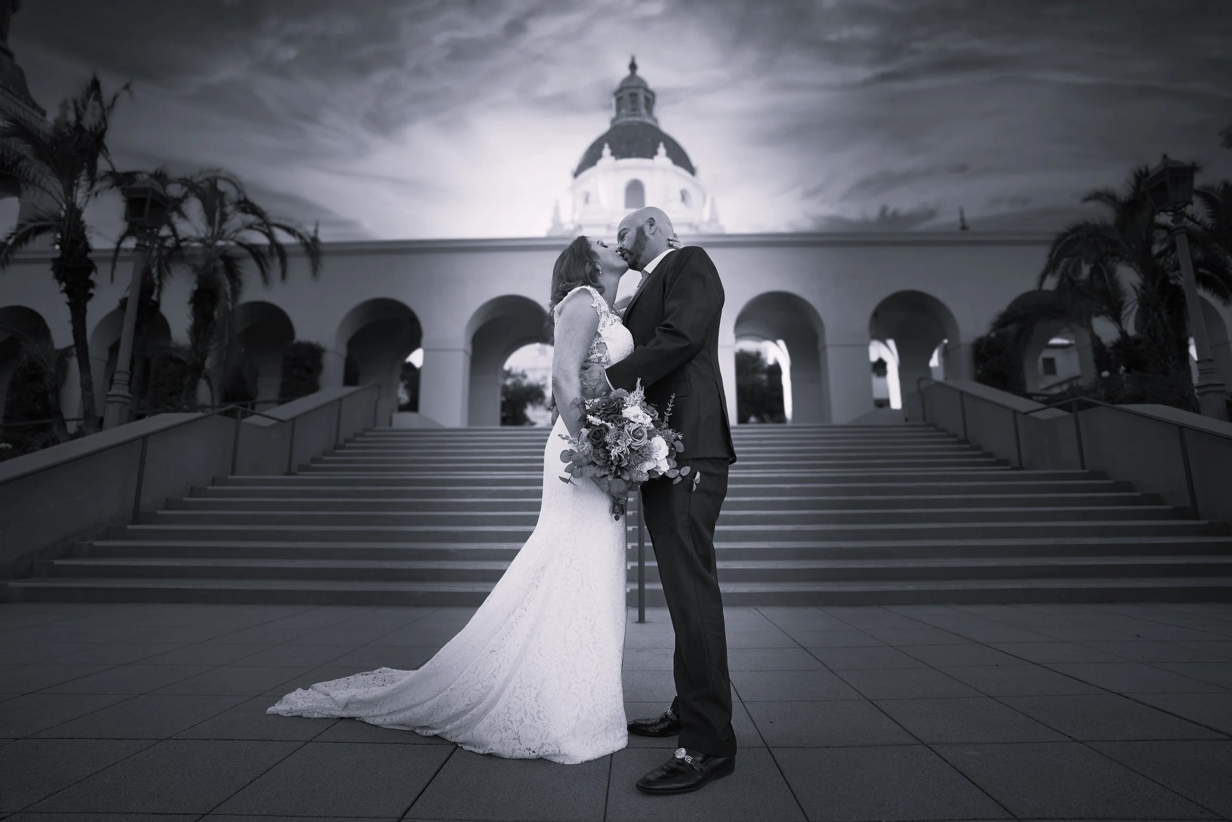 bride-and-groom-portrait-pasadena-city-hall (4).jpg