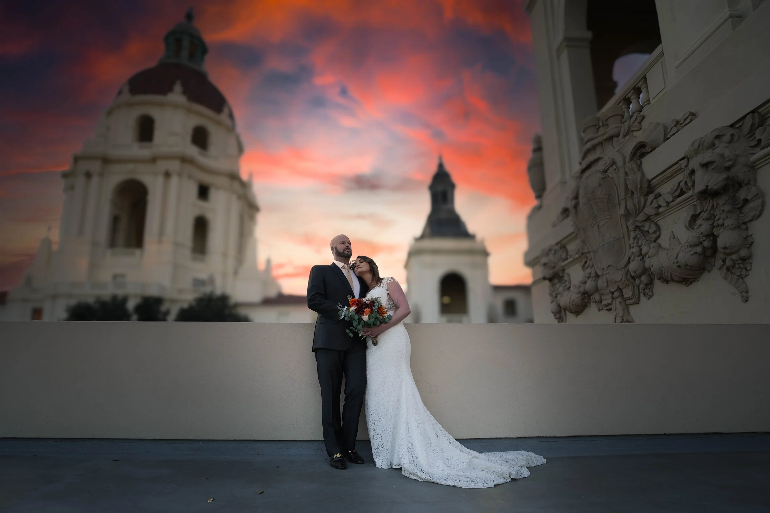 bride-and-groom-portrait-pasadena-city-hall (9).jpg