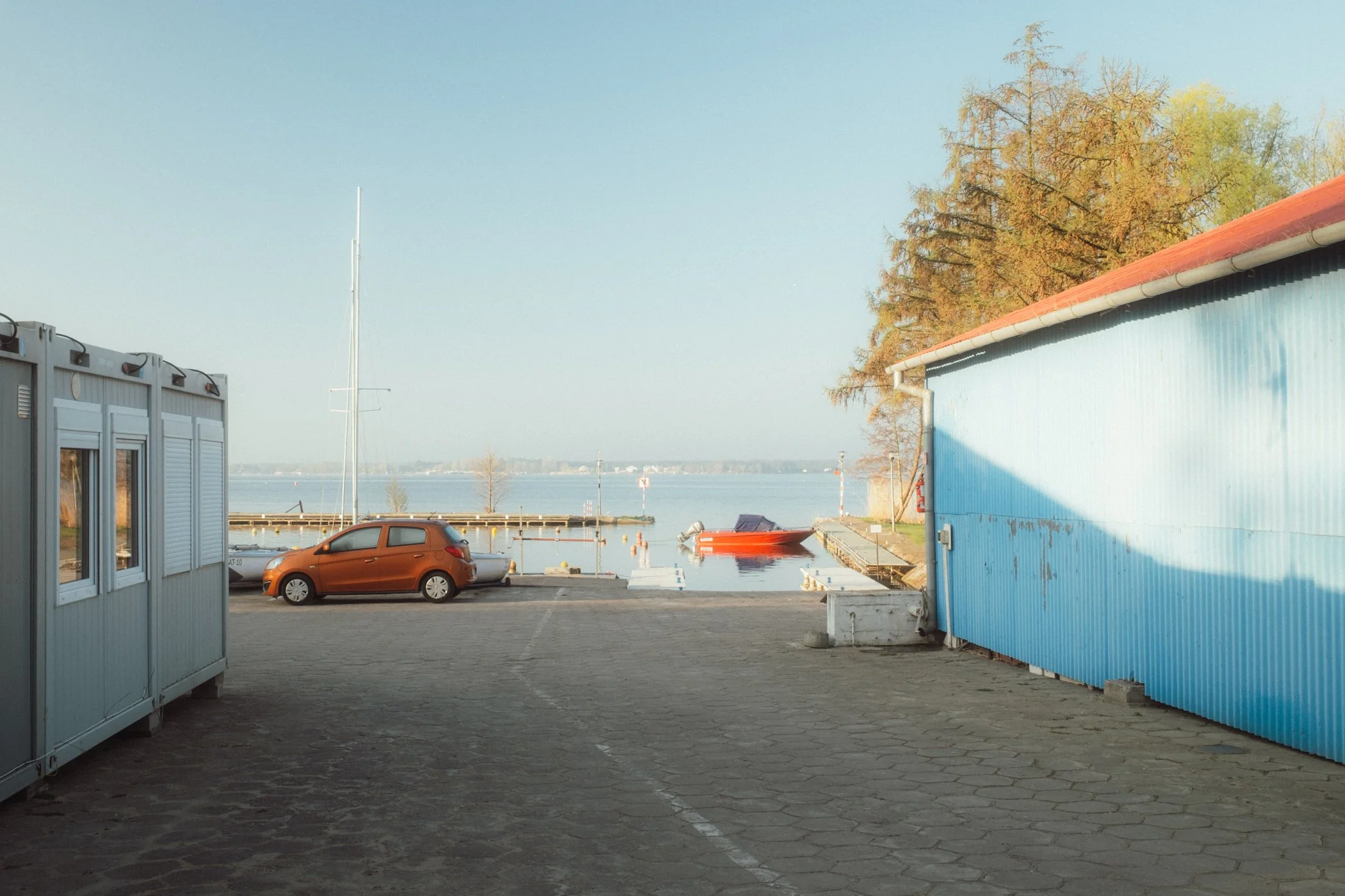 Kadr wykonany nad Zegrzem podczas porannego spaceru fotograficznego.