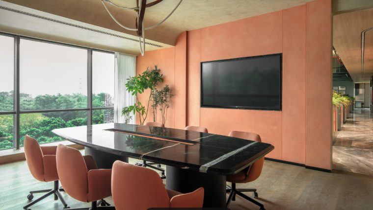 OFFICE & BUSINESS CLEANING