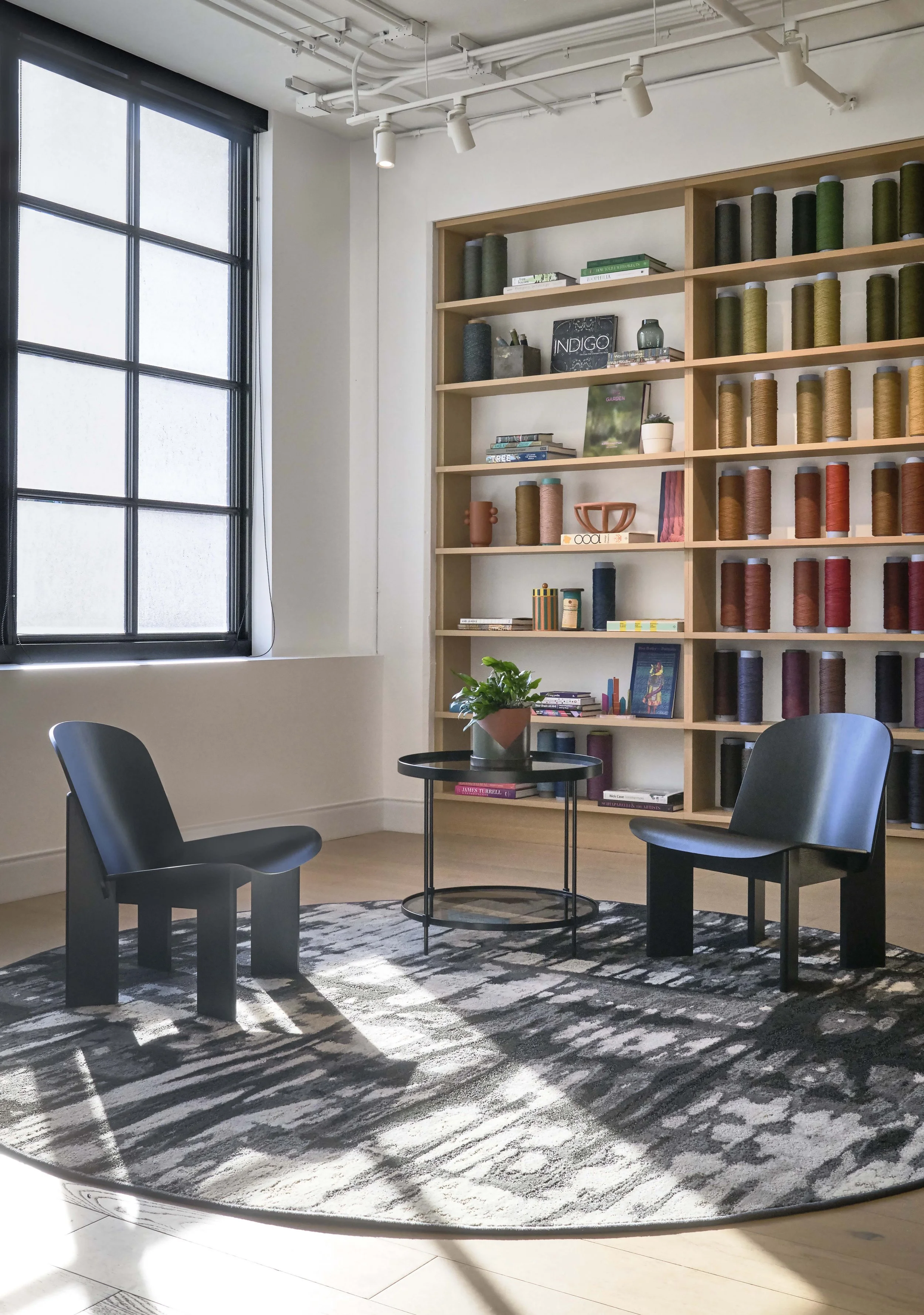 MOHAWK SHOWROOM_62525_02.jpg