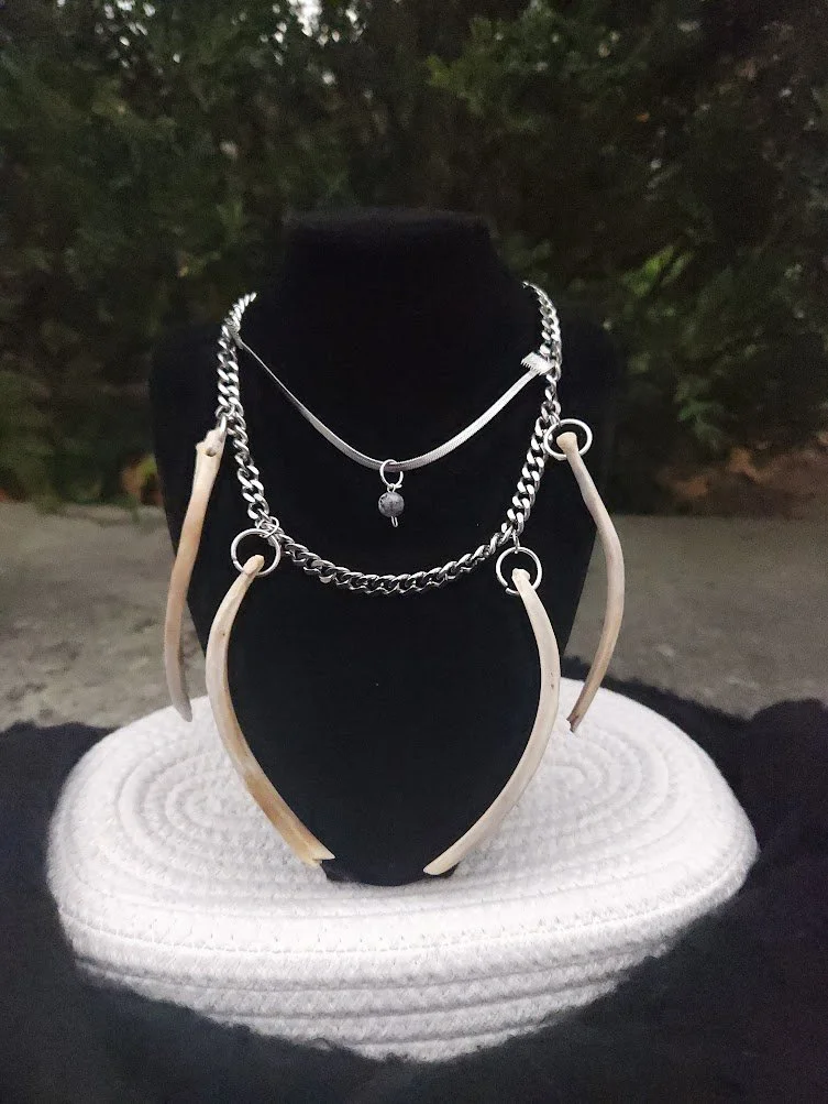 BONE RIB NECKLACE