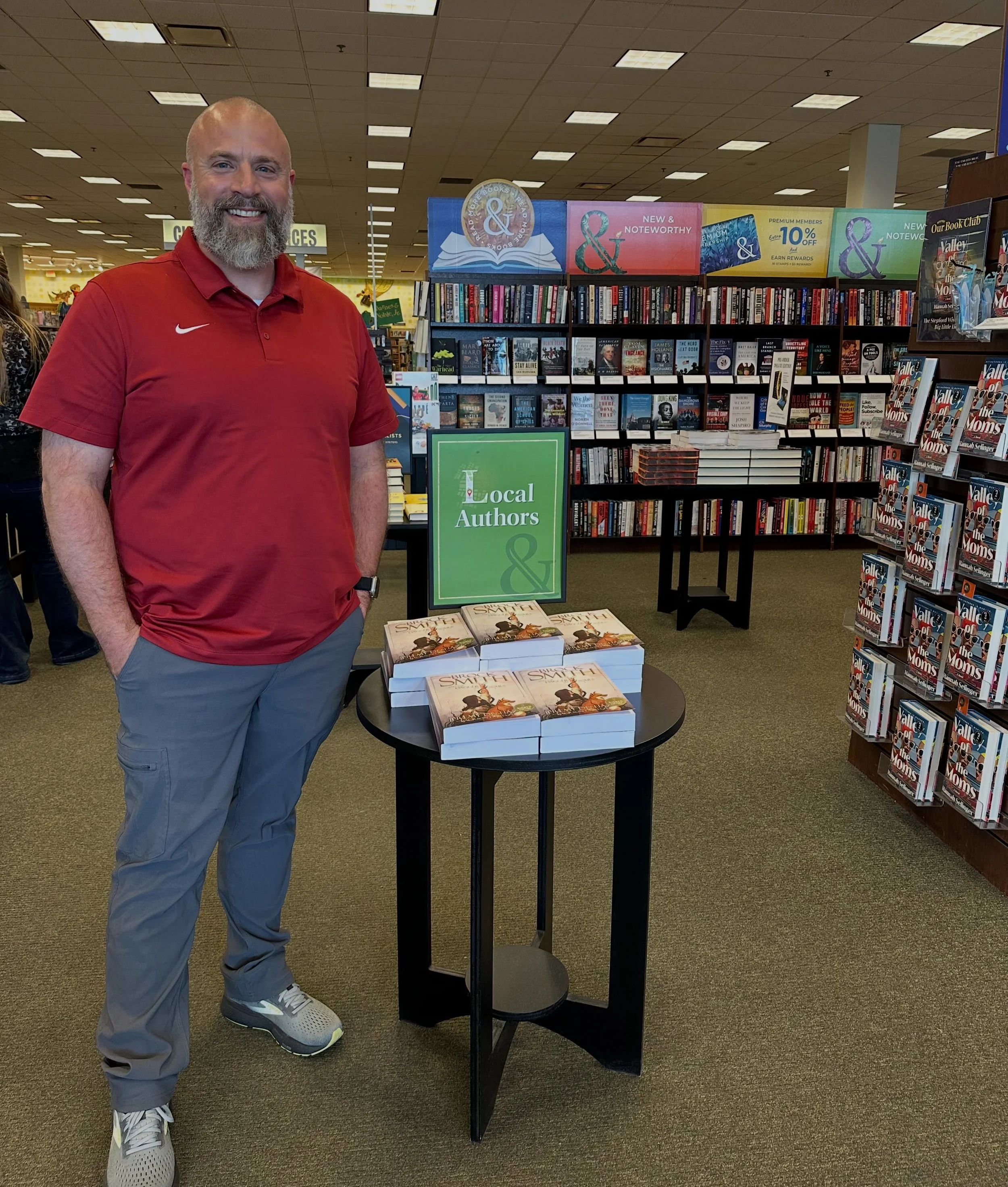 Brock Smith and the Dagger of Souls is available at Barnes &amp; Noble in Green Bay📚 Their stock is selling quick, head over to get your signed copy before they&rsquo;re gone!! Thank you @bngreenbay 😊