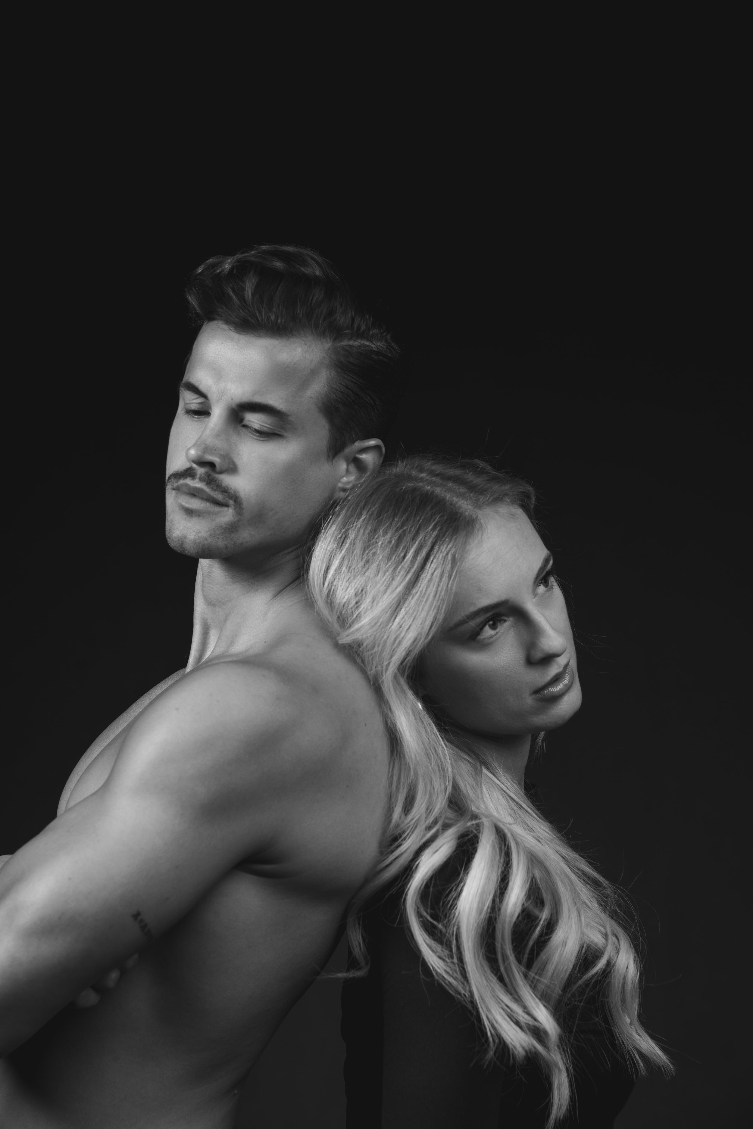Boudoir Couple P&T-10.jpg