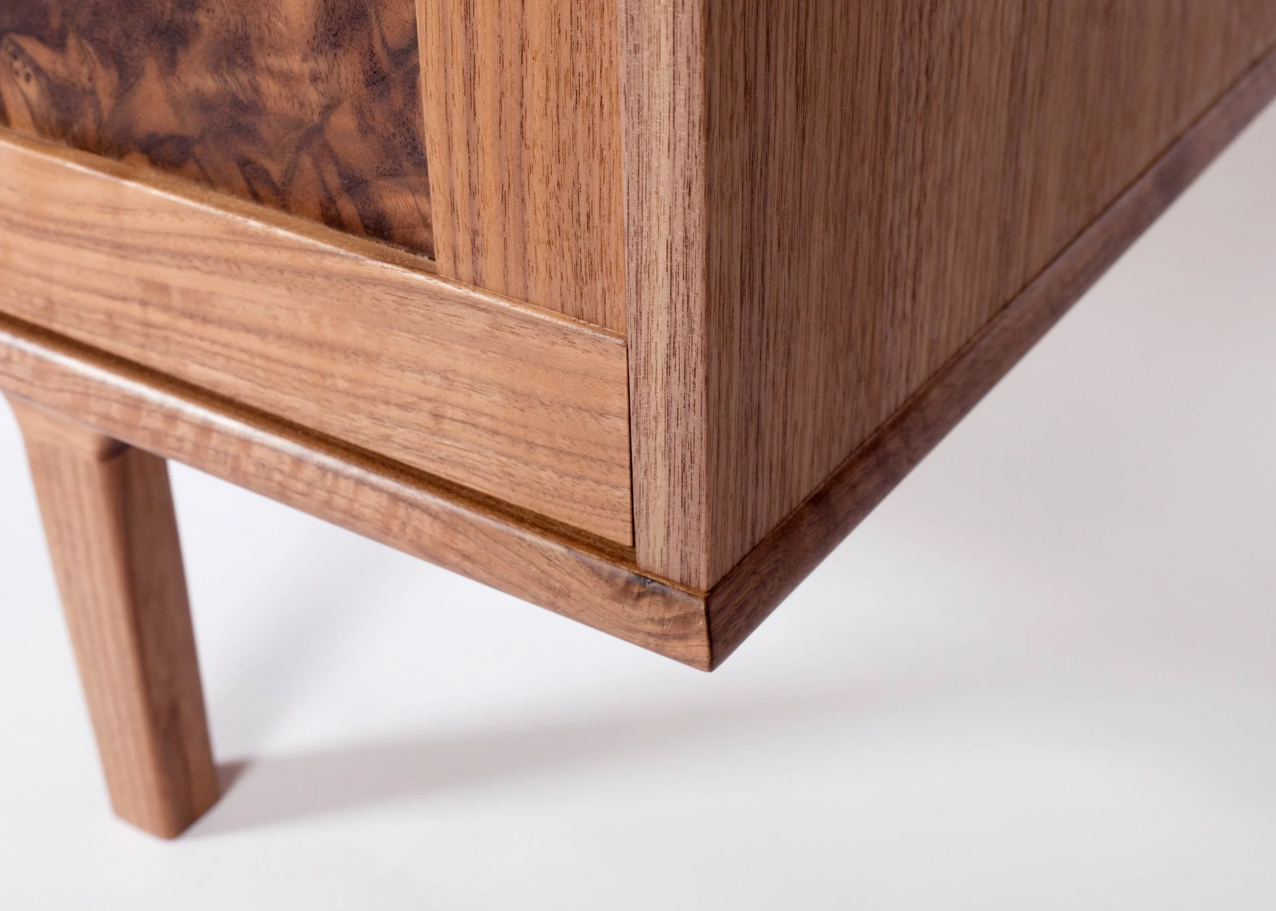 credenza03_web.jpg