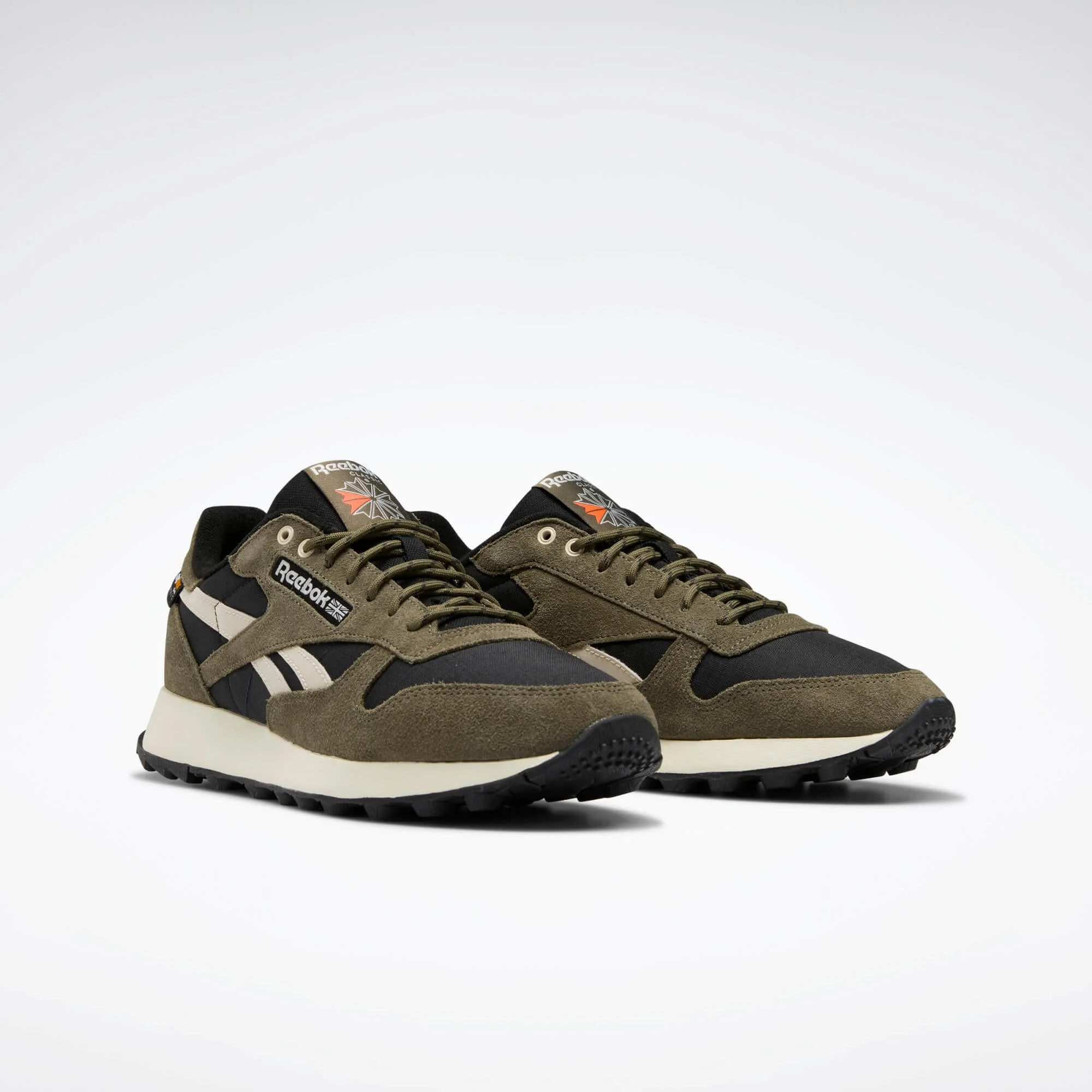 02_Classic_Leather_Cordura_angled.jpg