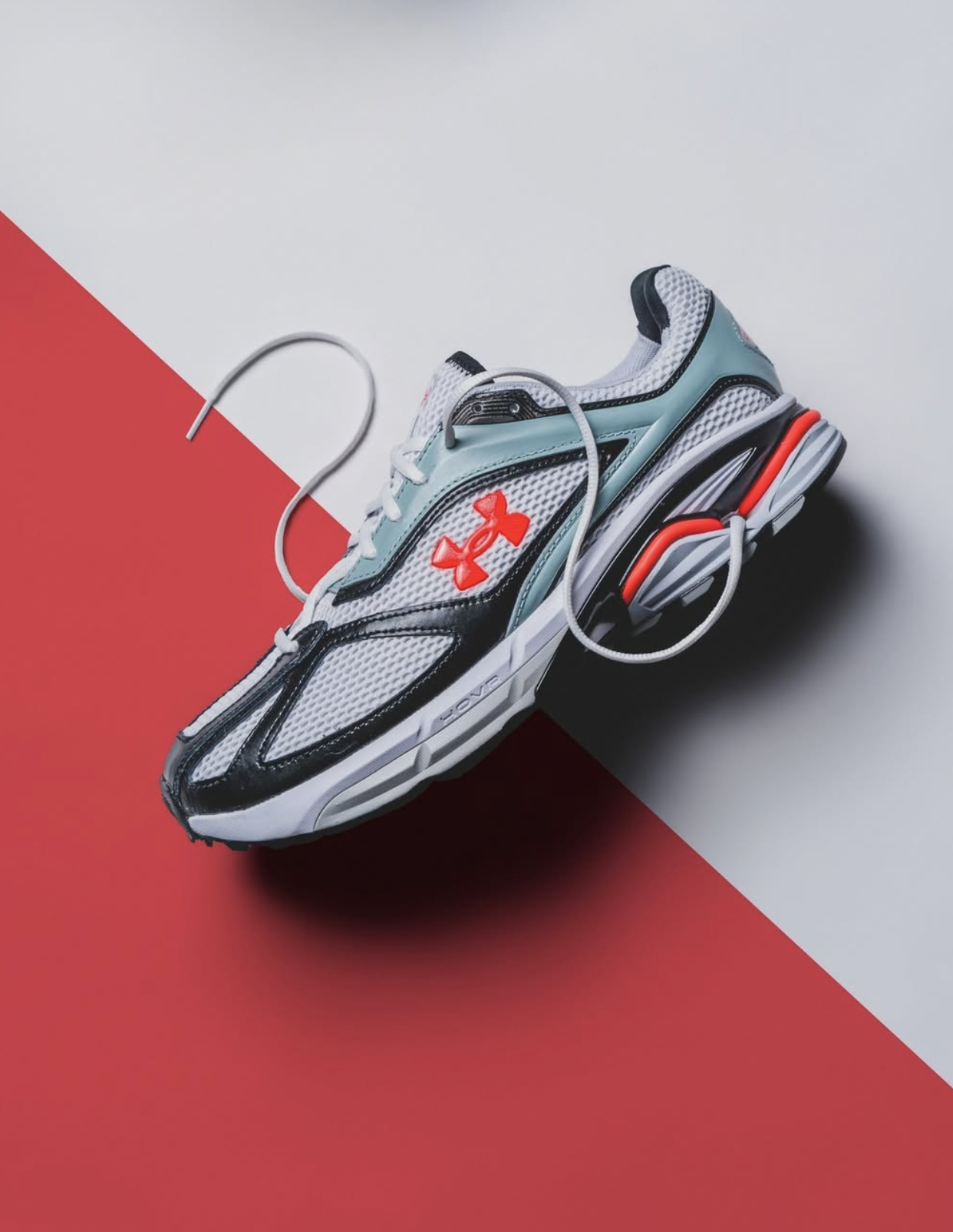 09__Under_Armour_Apparition_lateral.png