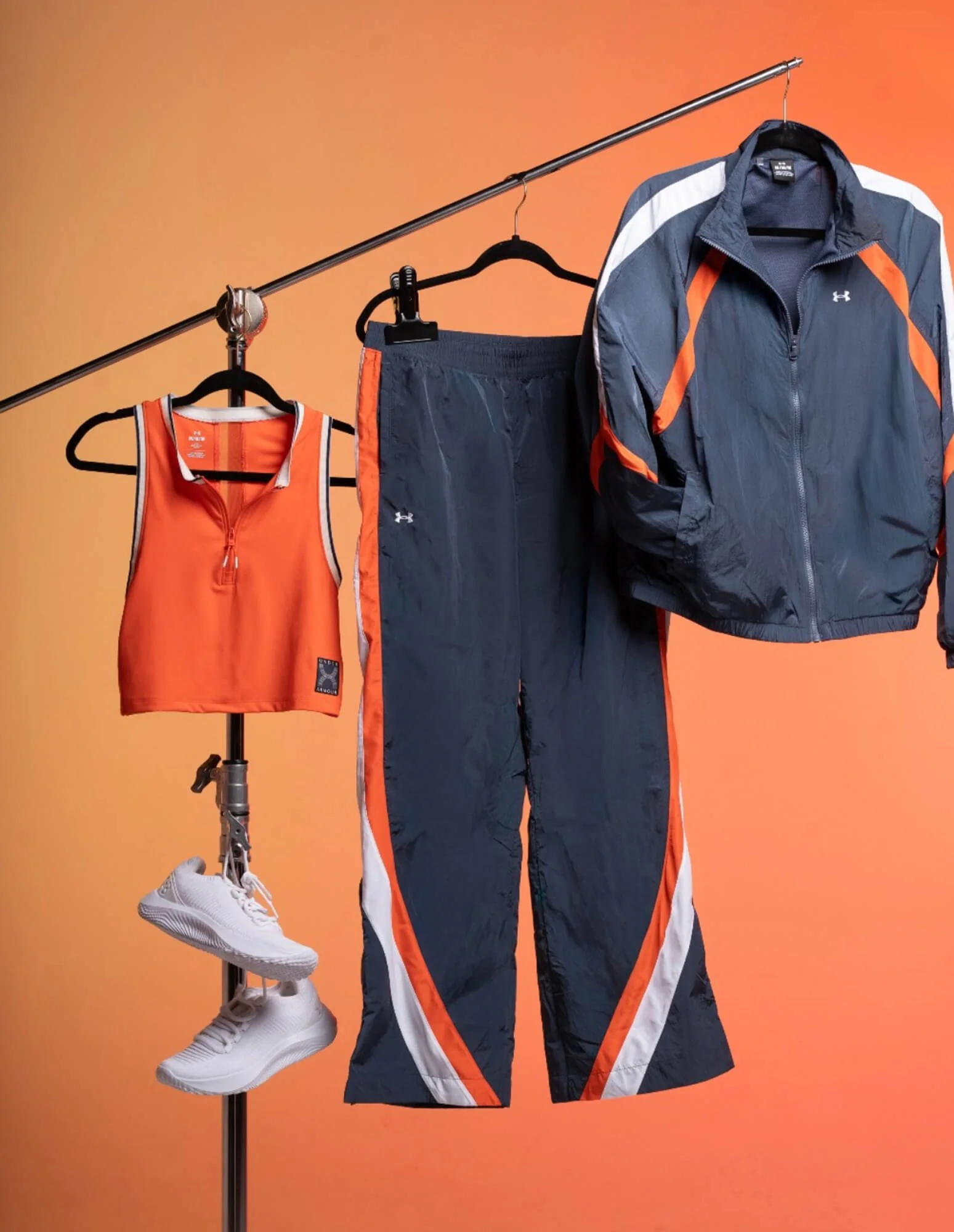 06_UA_Dynamic_2_orange.jpg