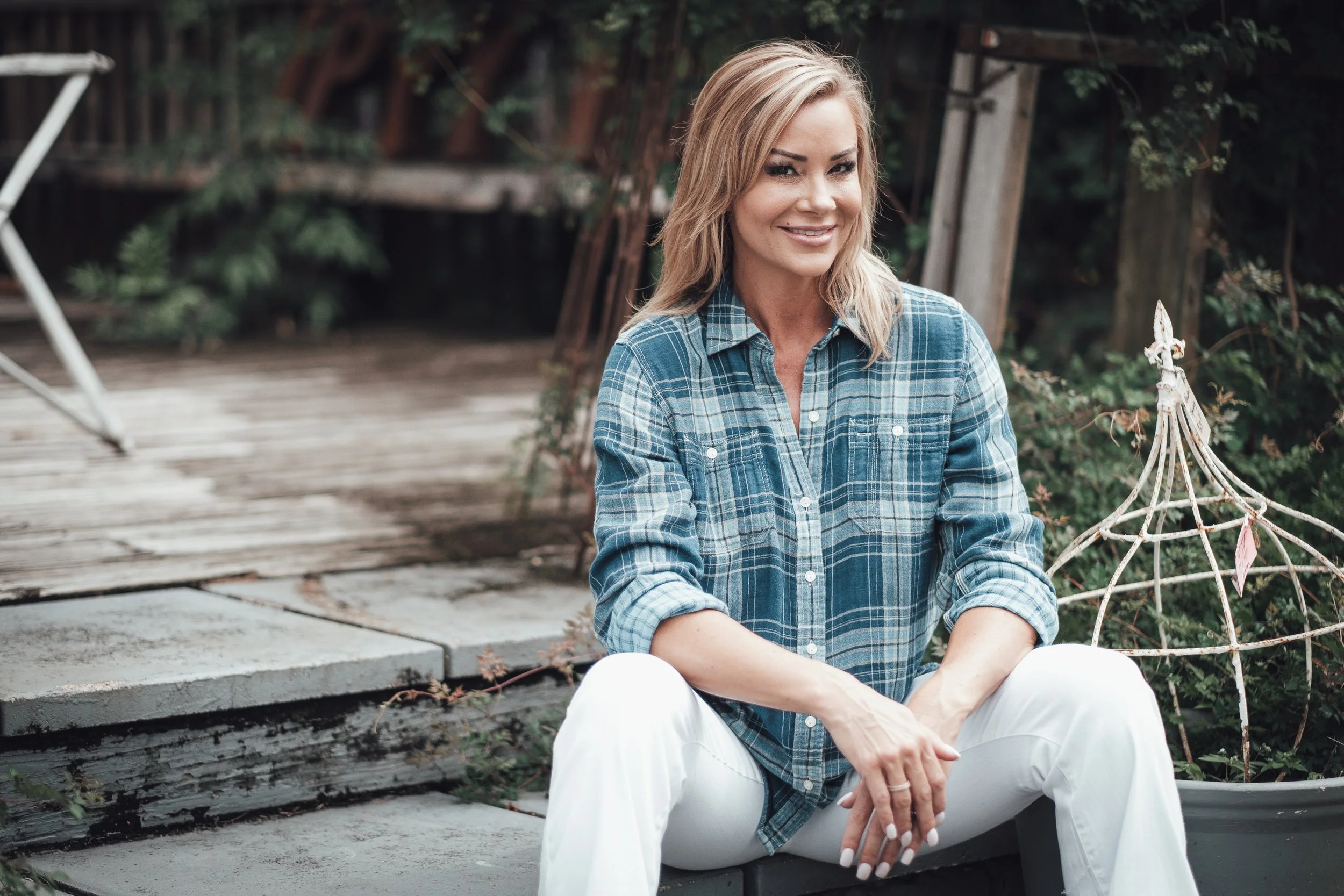 Denver Urban Portraits by Scott Evans believes that portrait photography should tell a story.  It should be as unique as the subject and offer something deeper.