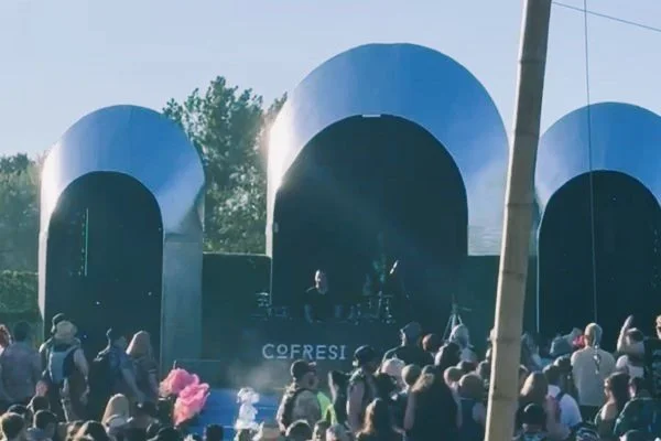 EF_Center Stage.jpg