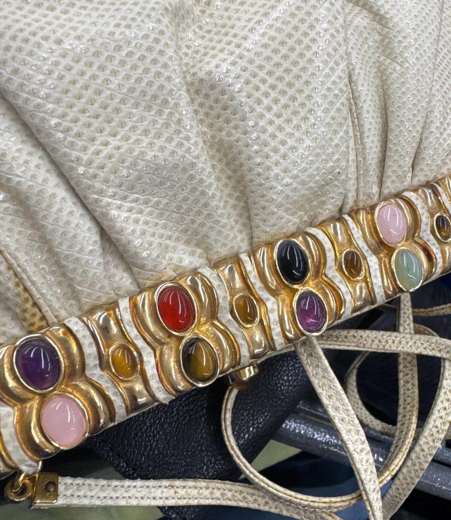 Thrift therapy win 👜✨

Vintage Judith Leiber!!! This beauty is adorned with a mix of semi-precious cabochon stones and handcrafted glass gems!!🫠

A little piece of fashion history found during thrift therapy. 💎✨

#vintage 
#thrifttherapy 
#judithl