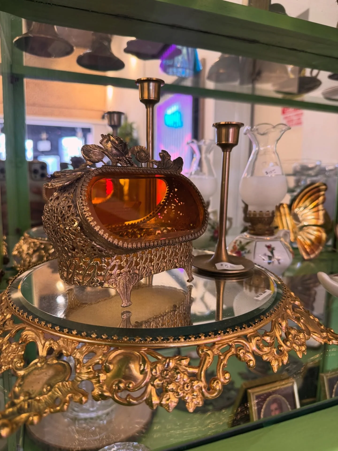 Did you know we also carry small decor pieces alongside all our amazing finds? ✨

New treasures hitting the shop weekly&mdash;come take a peek.

📍3601 W Colfax Ave. Denver Co 80204

#denver 
#denvercolorado 
#colorado 
#vintagestyle