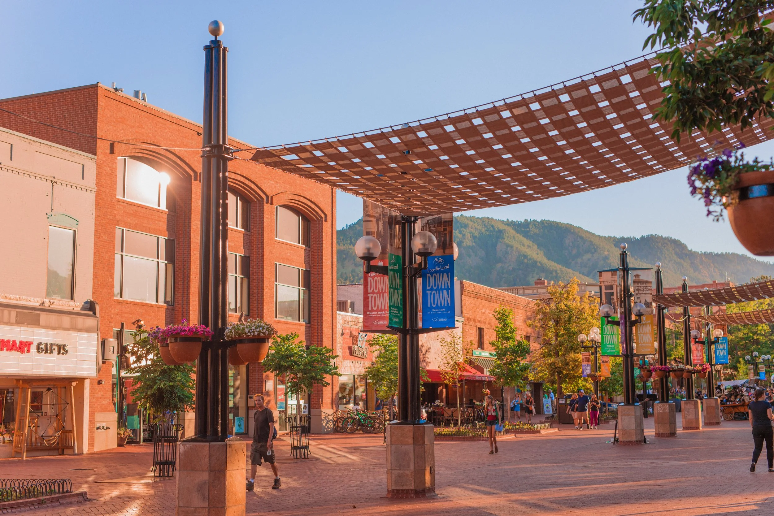 Pearl St_Shops_Restaurants_Misc (5).jpg