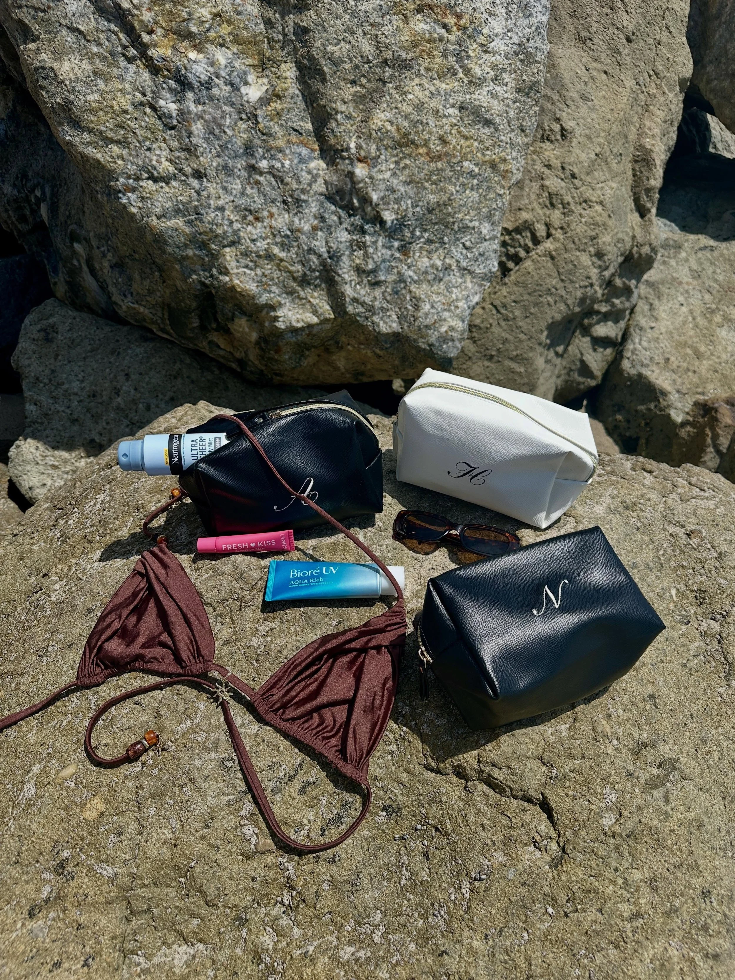 for the beach, bach, &amp; beyond 👛

travel pouch/dream girl summer dropping 05.22.26💫

#customtravelbag #travelessentials #summerhaul #customgiftideas #2026bride