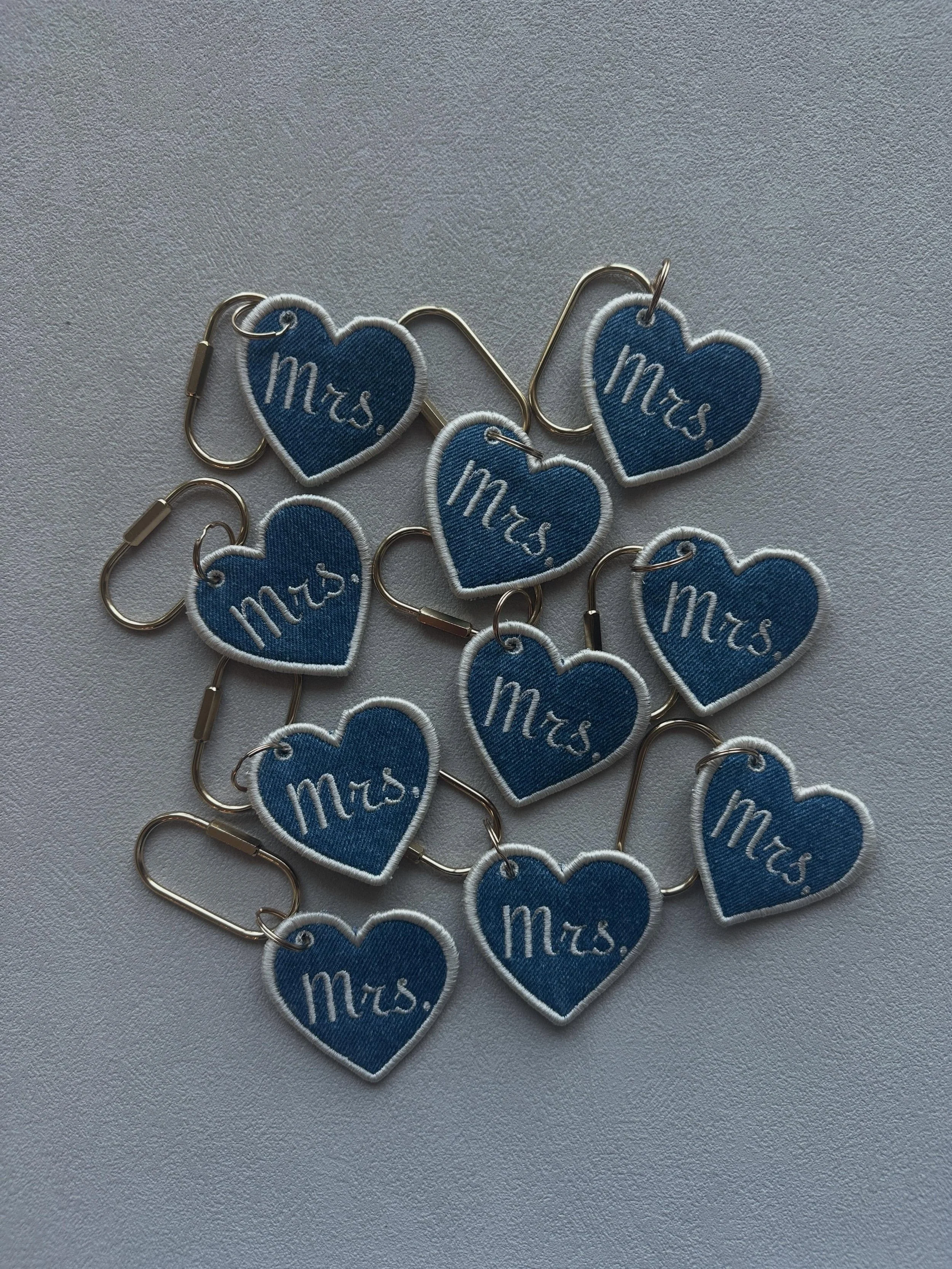 happy june &amp; happy anniversary month for @marahsbridal 🥂

we did the cutest custom collab for our brides who say yes to their dress this month - &ldquo;mrs&rdquo; heart charms 🤍

should these be a permanent option on the site? 👰🏽&zwj;♀️🕊️

#