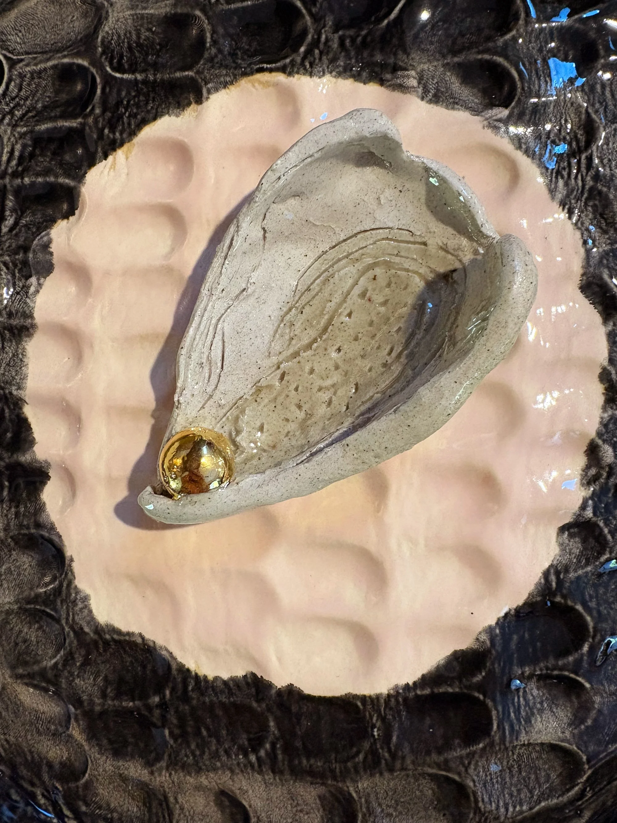 'Golden Pearl' Oyster Plate + Condiment Dish