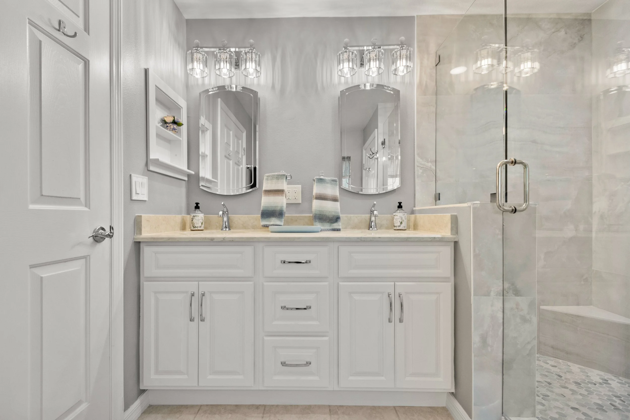 Coastal Elegant  Bathroom