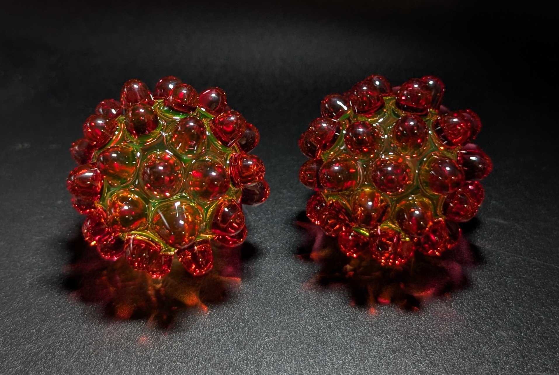 UV Cranberry Hobnail