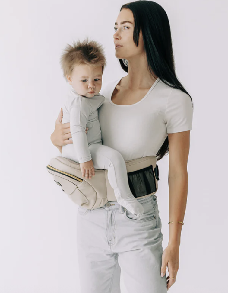 Tushbaby Hip Carrier with Snug attachment
