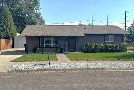 PENDING 4 bedroom/2 bath w/Basement
