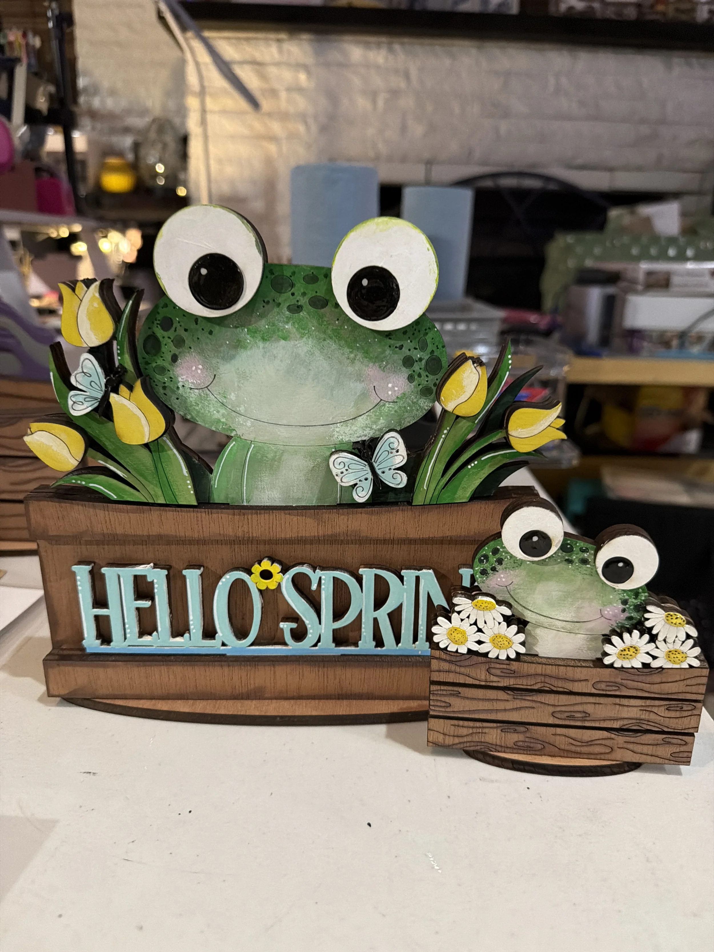 Spring Frog Flower Basket (Insert only)
