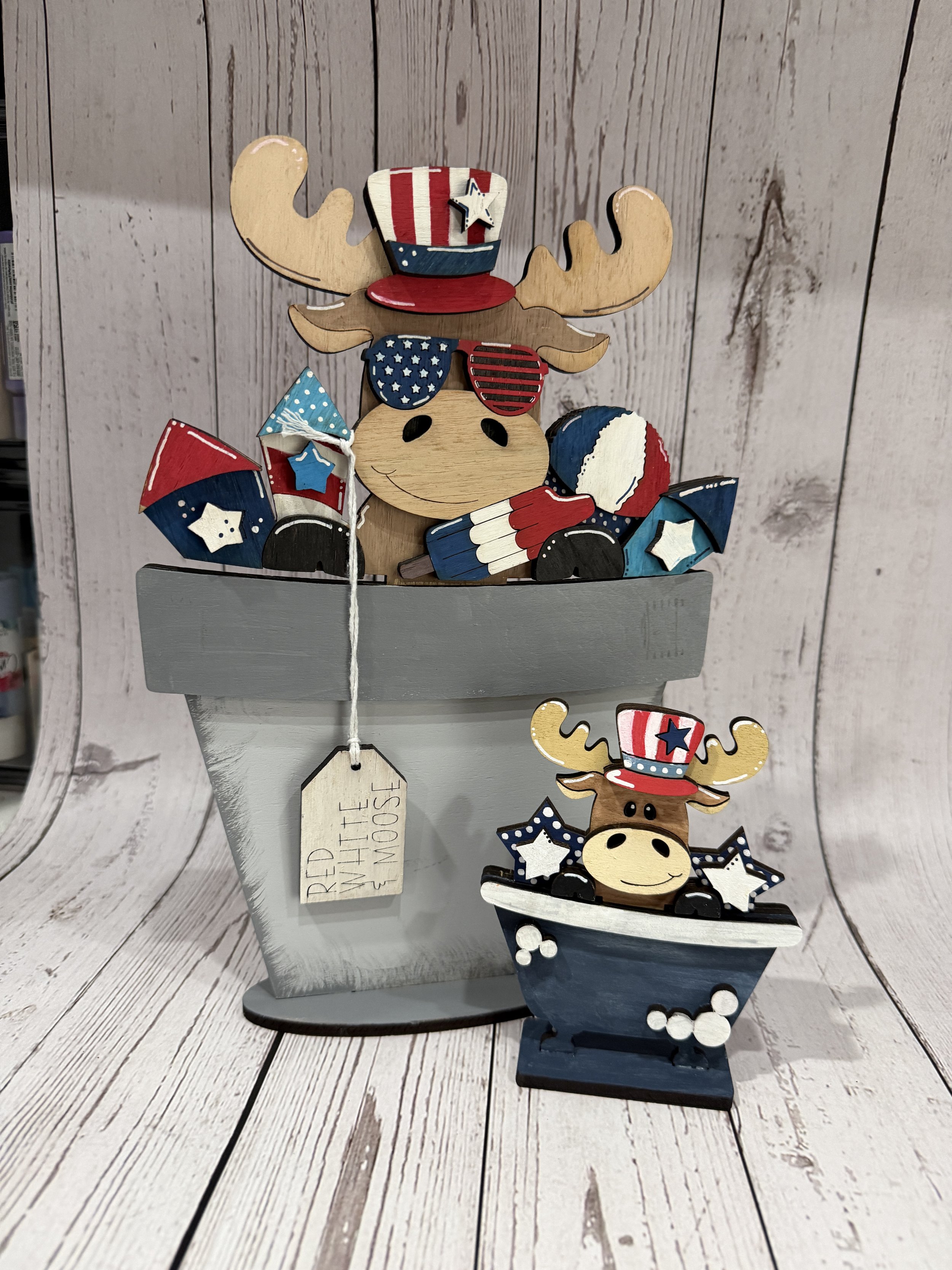 Moose 4th of July Flower Basket  (Insert Only)