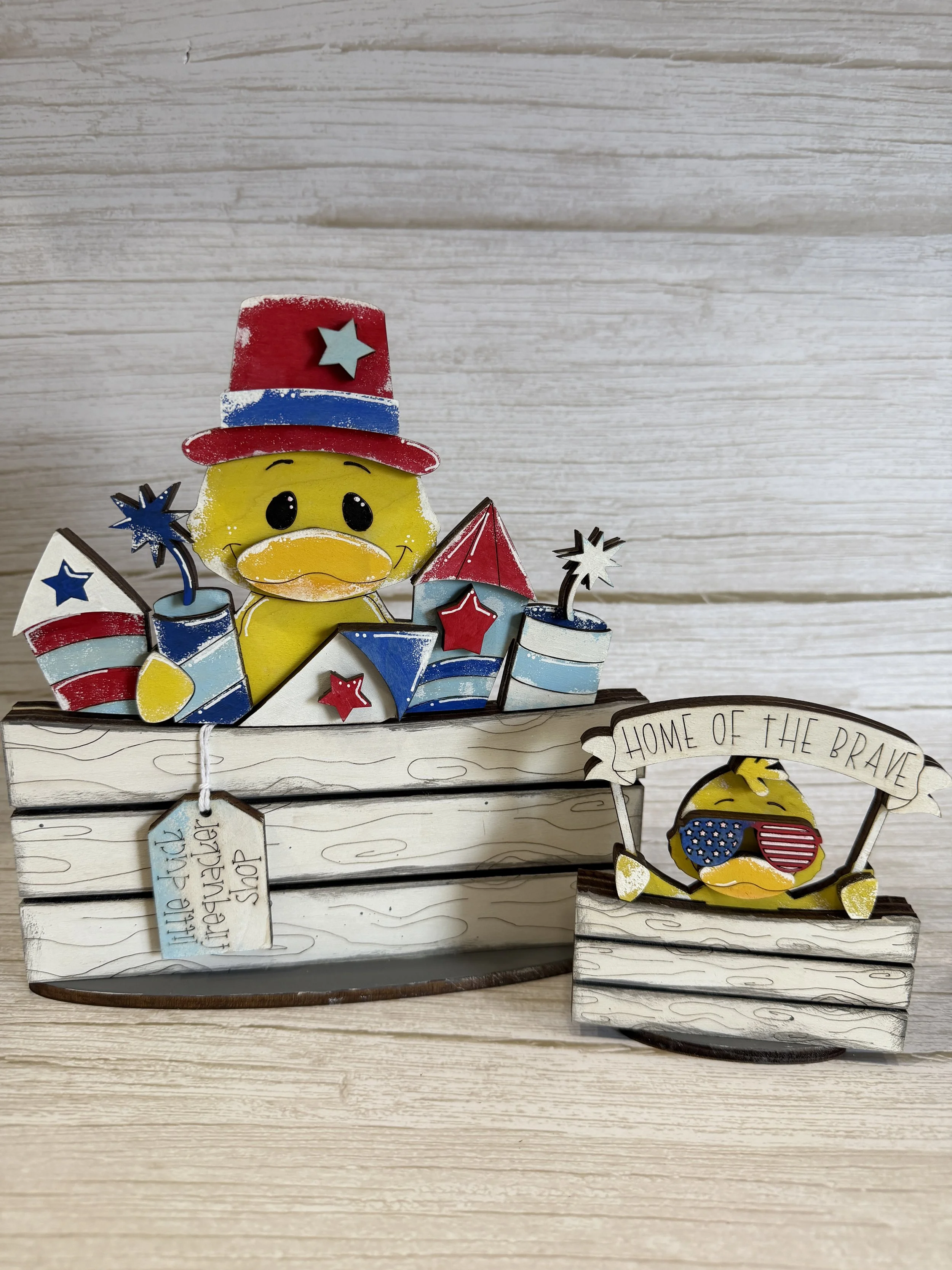 Patriotic Duck Flower Basket - Interchangeable 4th of July Decoration (insert only)