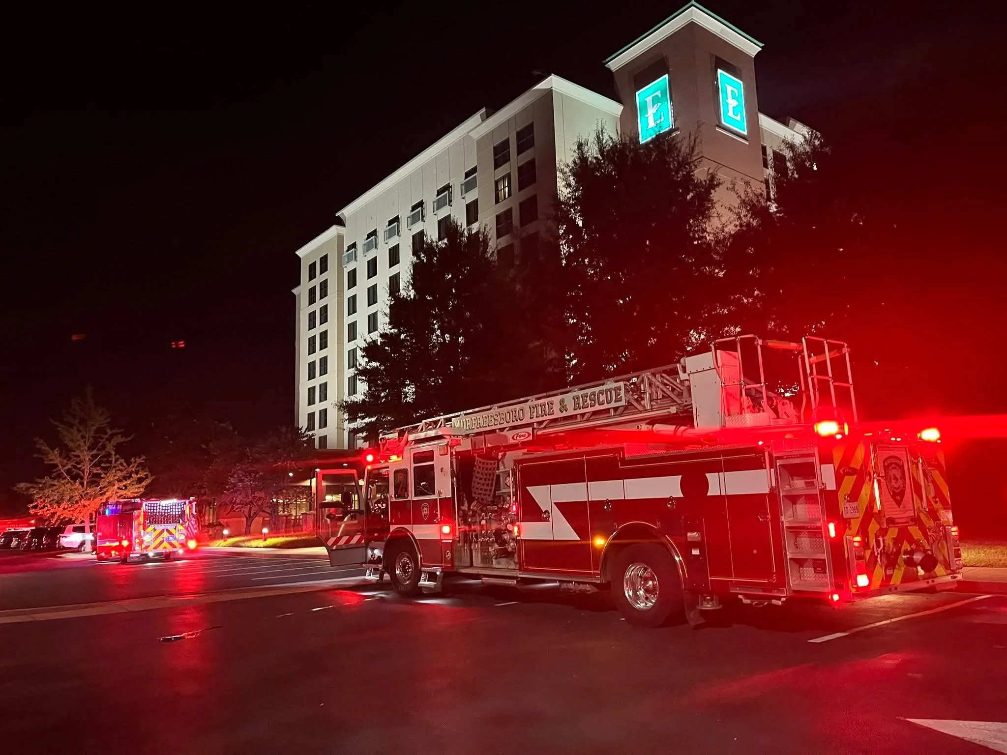 Murfreesboro Fire & Rescue engine and ladder company at Embassy Suites, kitchen fire contained to the kitchen