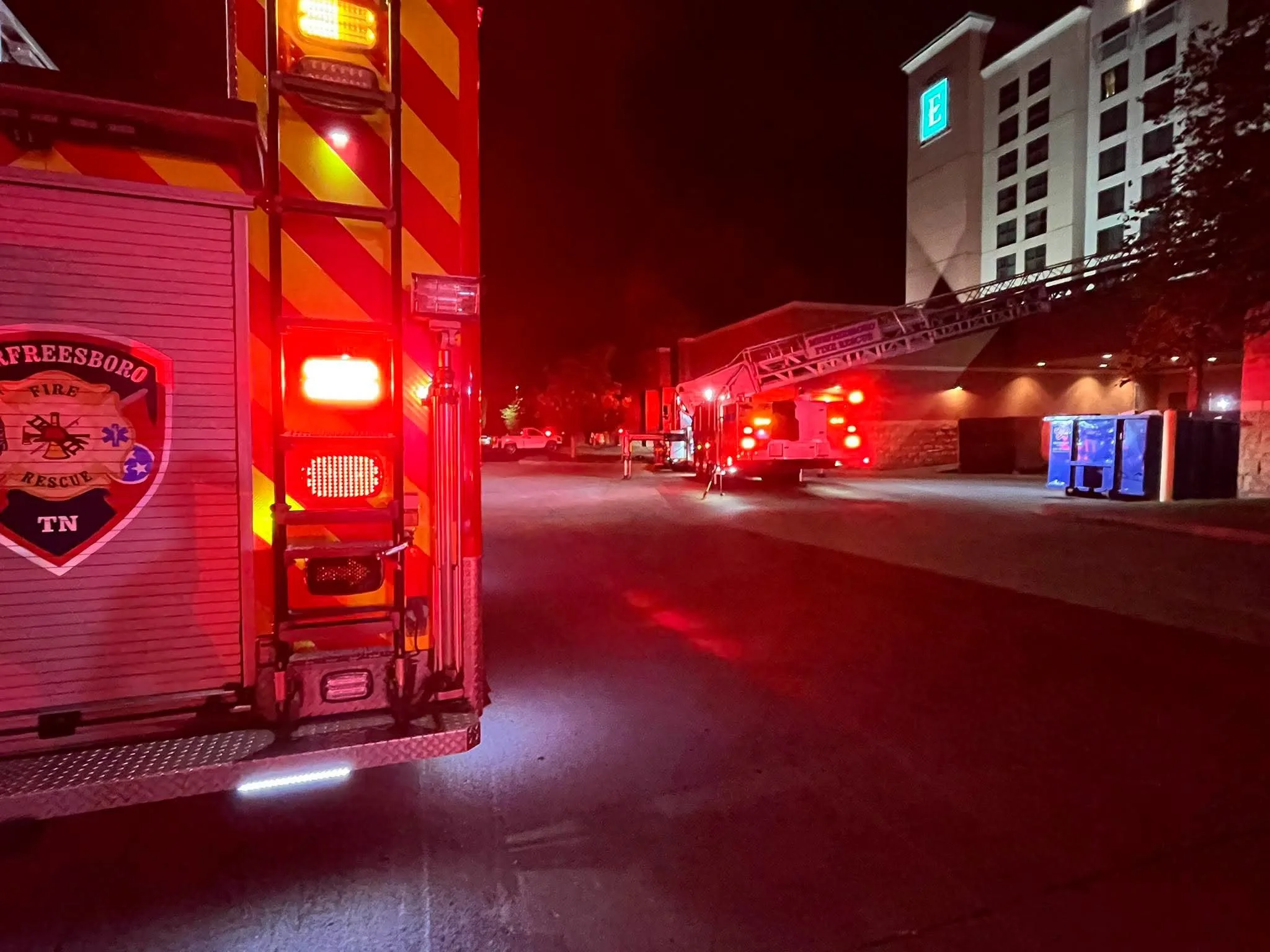 Murfreesboro Fire Rescue ladder truck staged at Embassy Suites during the kitchen fire response