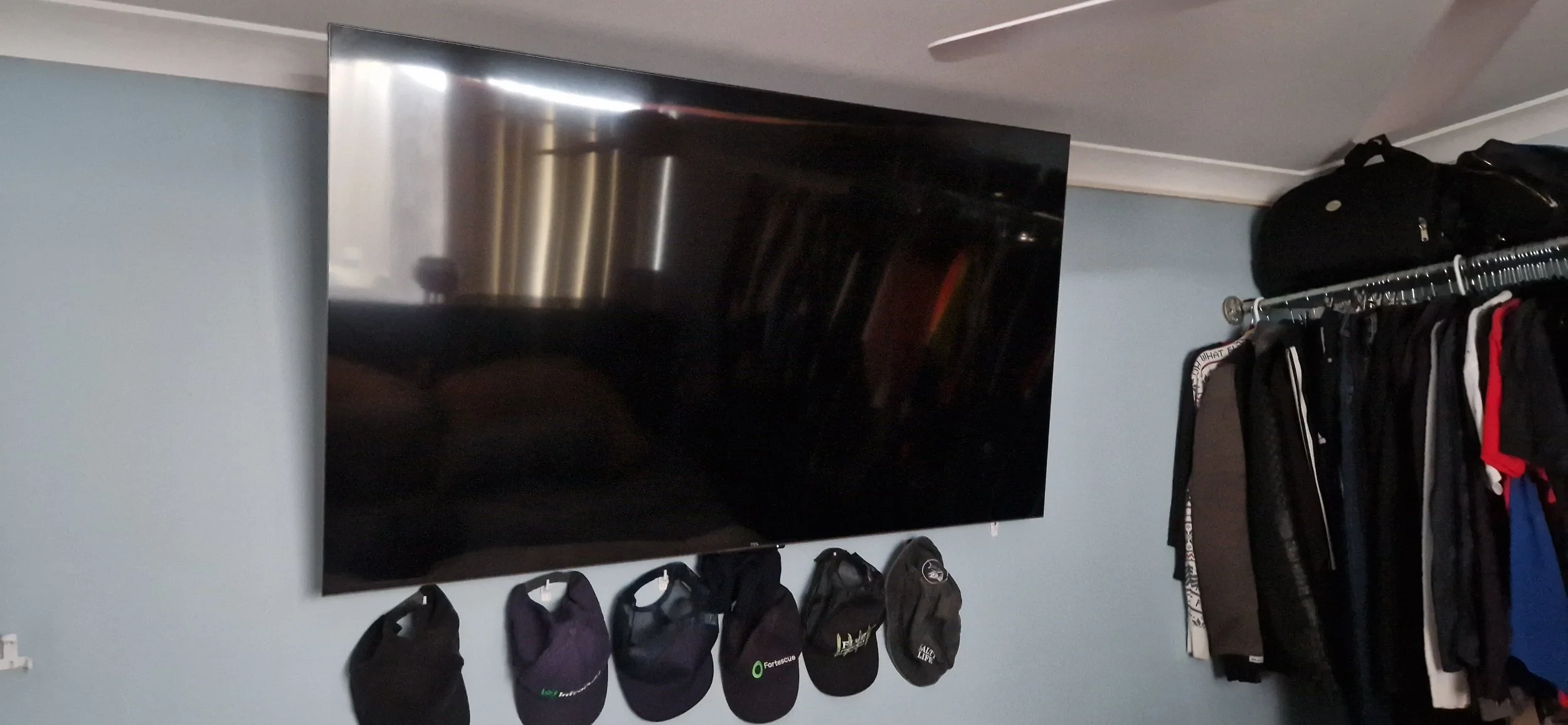 tv-wall-mount-installation-handyman.jpg.jpg