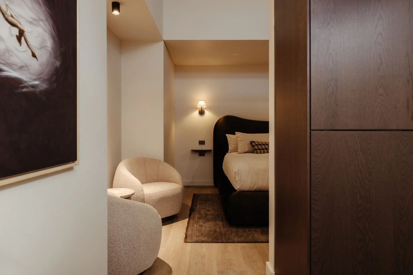 The newest and most designer~led stay in Margaret River think moody interiors, luxury body~care, with some yummy treats for our guests. 
~
BOOKINGS OPEN 
solastudios.com.au 
~
#accommodationmargaretriver #theonlylucuryaccommodationinmargaretriver #ce