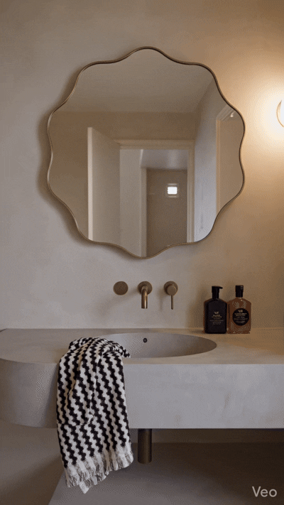 An overview of studio interiors.