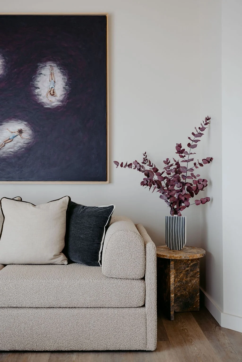 Find your design-led living space at Sola Studios, Margaret River newest accommodation featuring textured furnishings, boutique interiors and curated artwork.