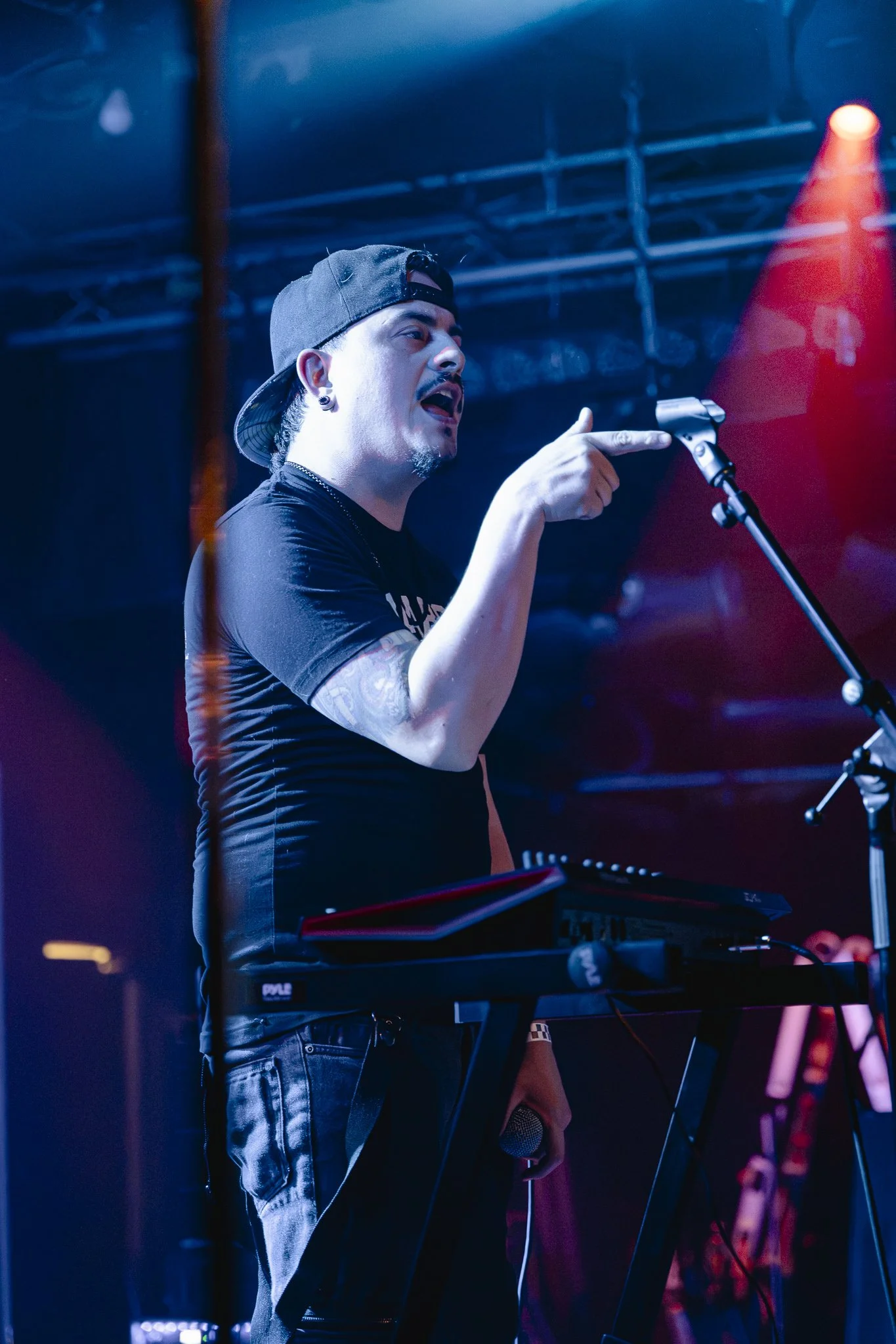 D.E-4.jpg