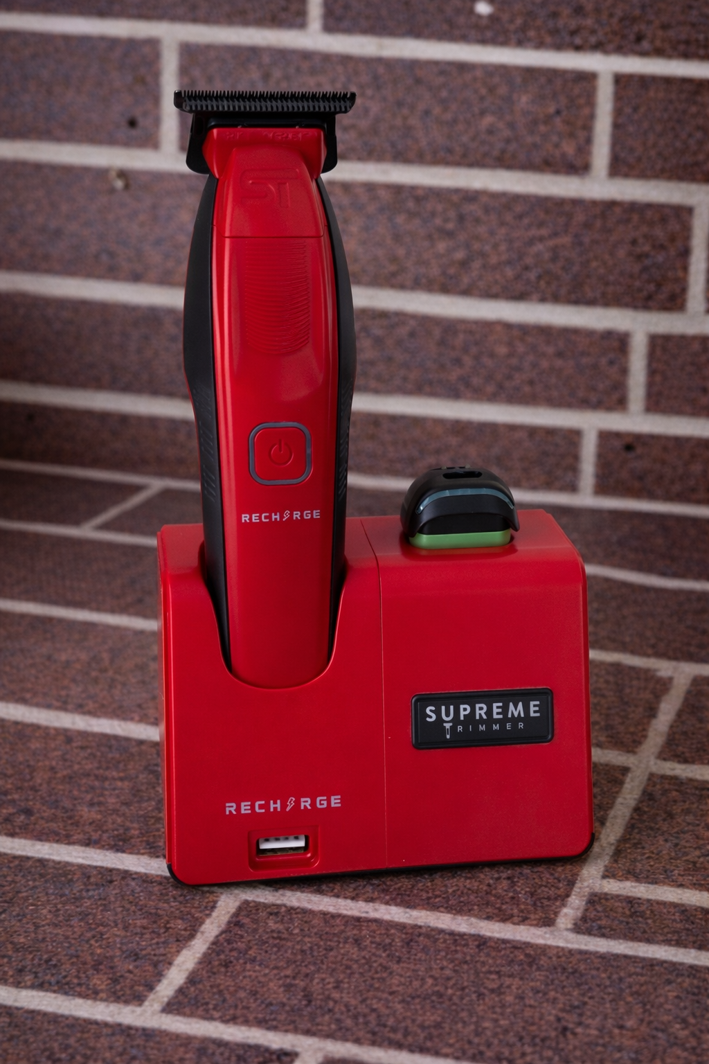 Red recharged shimmer-supreme trimmer.png