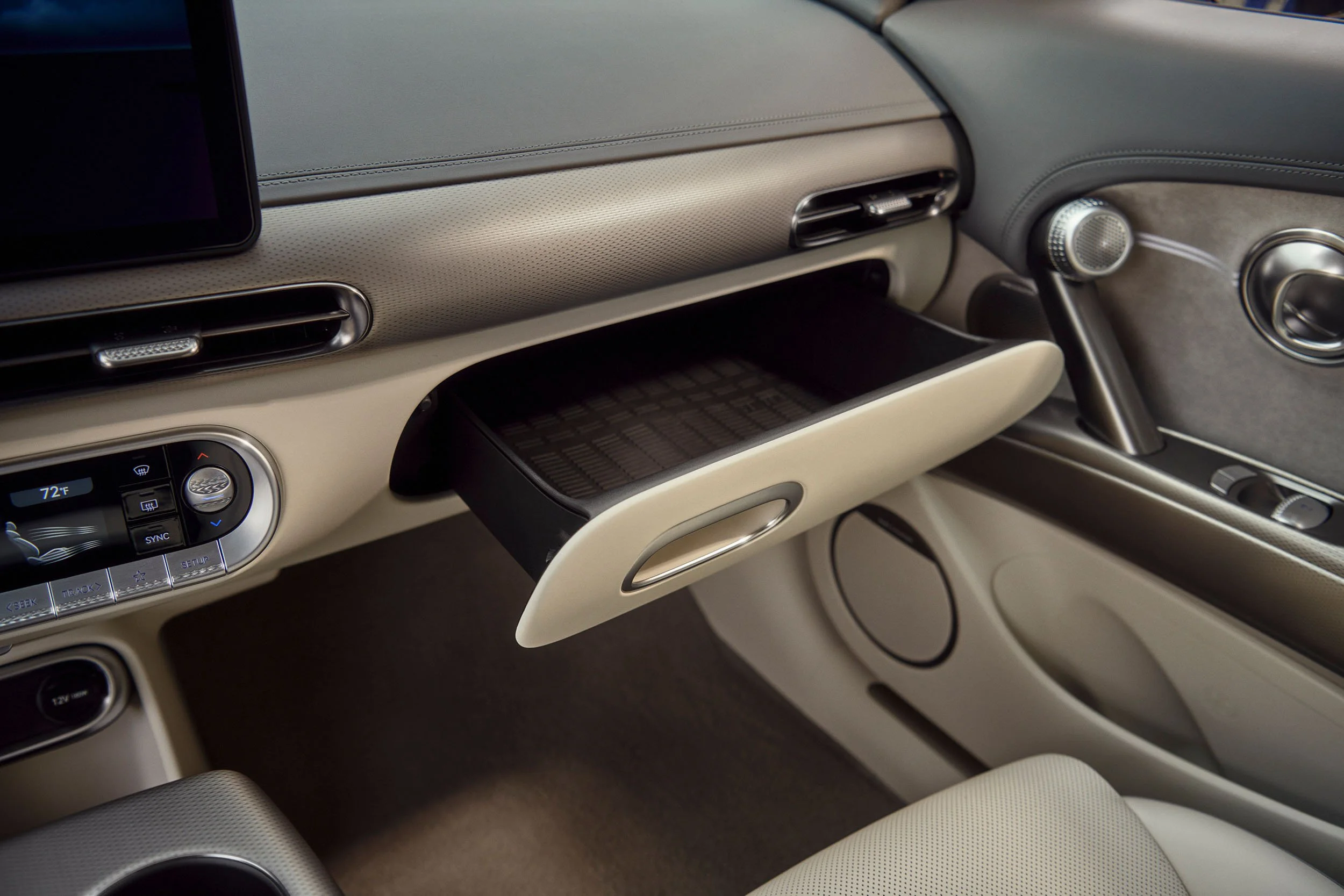 Genesis GV80 GV60 G70 Photoshoot_0015_MY23_JW_0048.jpg