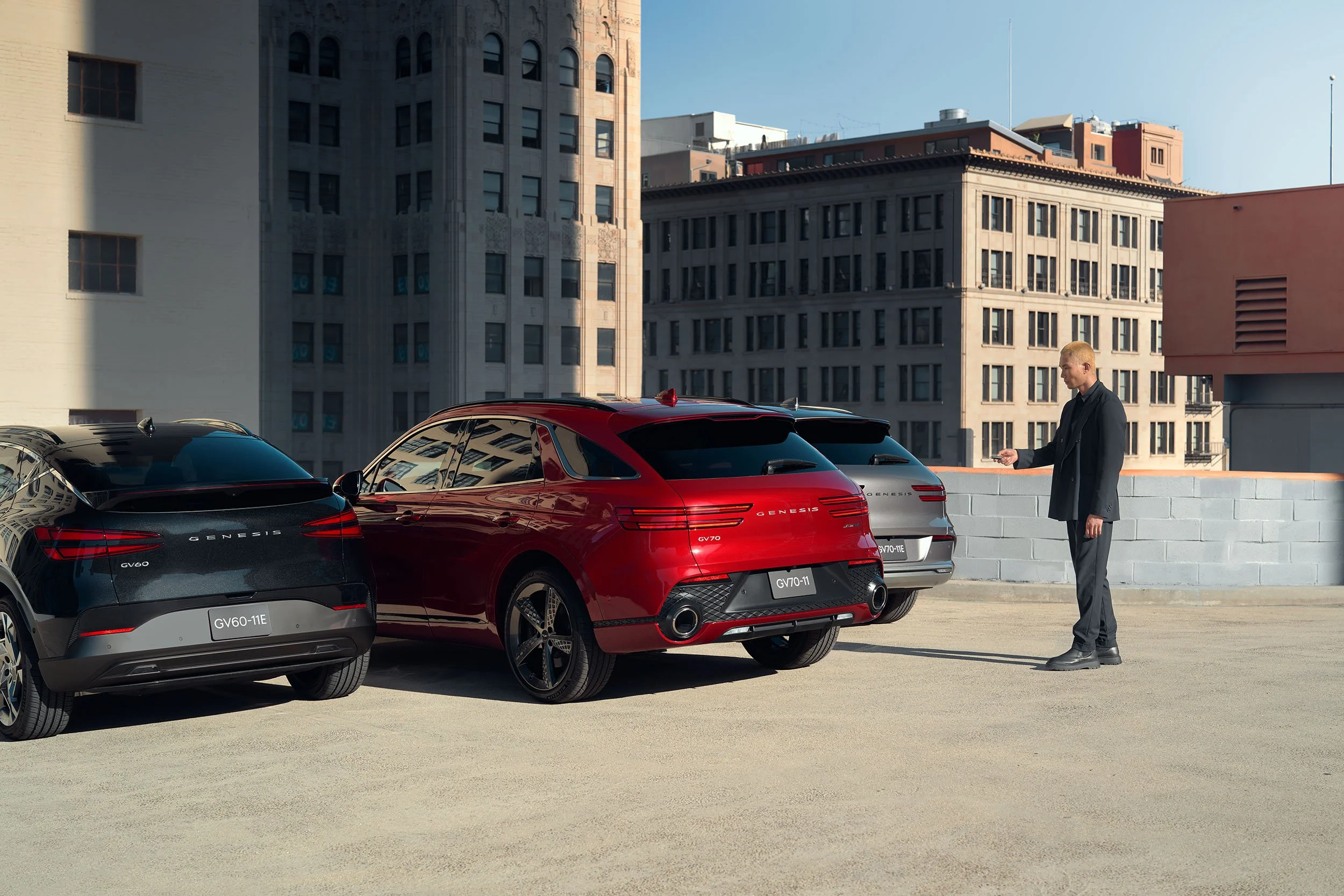 2023 Genesis GV70 and GV70 Hybrid_0007_MY23_JKEV_0298.jpg