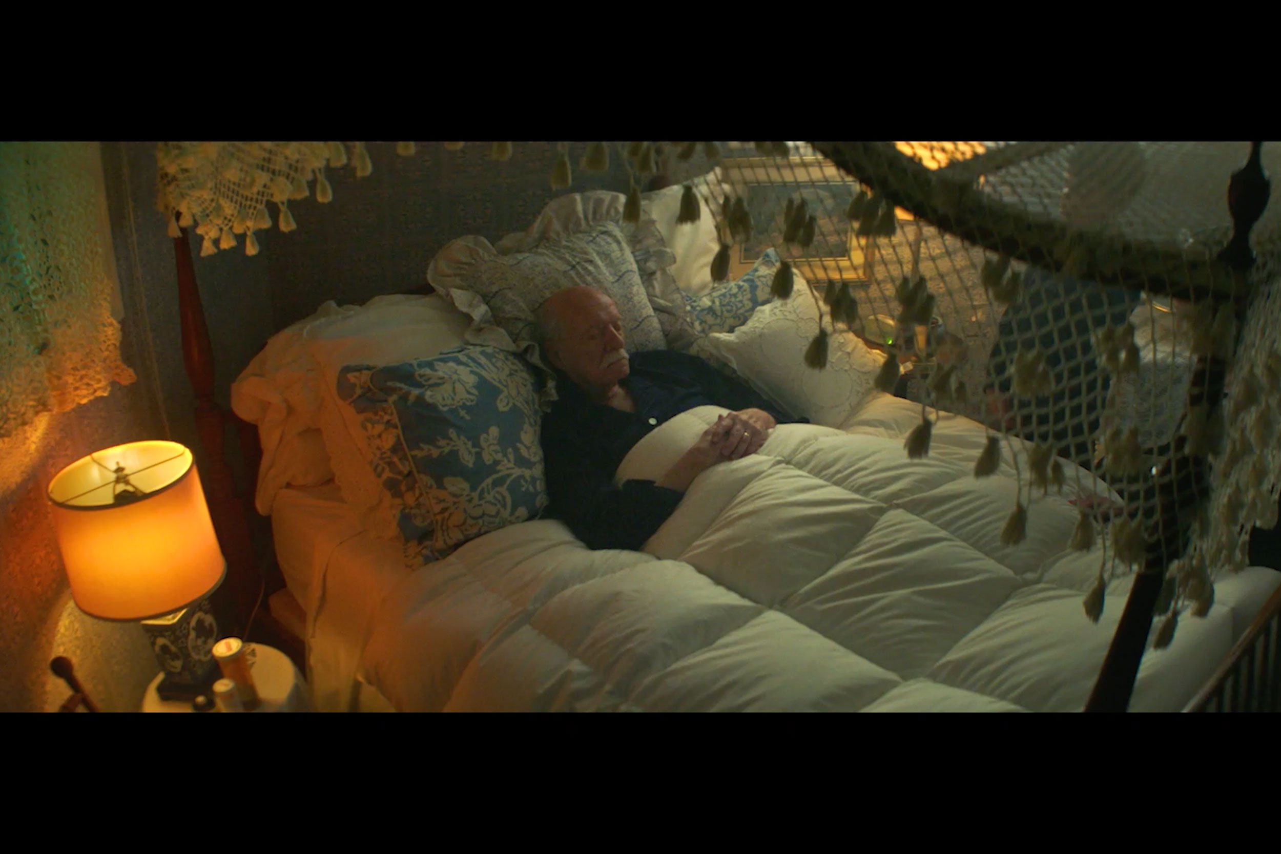 Latke vs. Hamantash Trailer