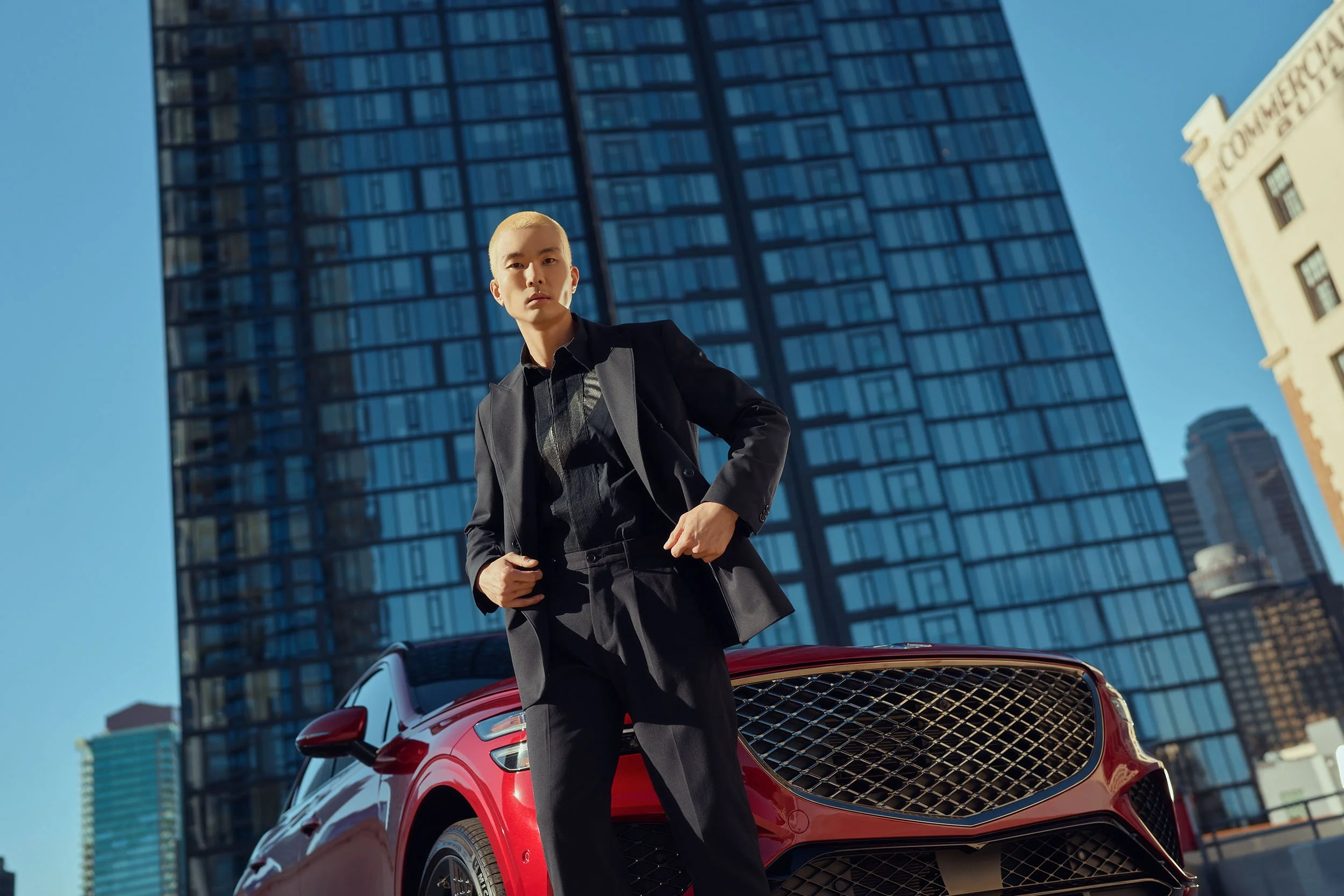 2023 Genesis GV70 and GV70 Hybrid_0030_MY23_JK_0325.jpg