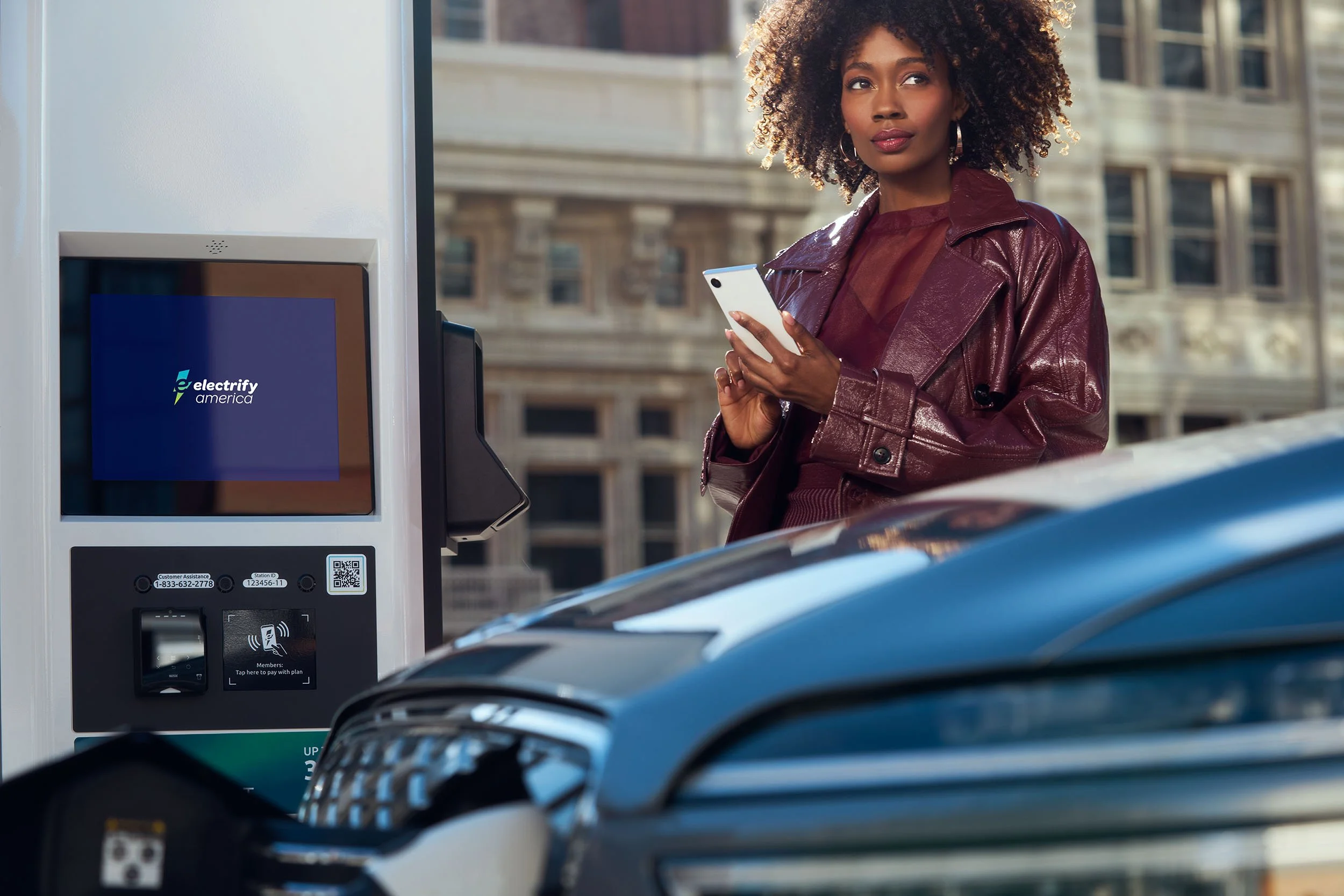 2023 Genesis GV70 and GV70 Hybrid_0029_MY23_JKEV_0287.jpg