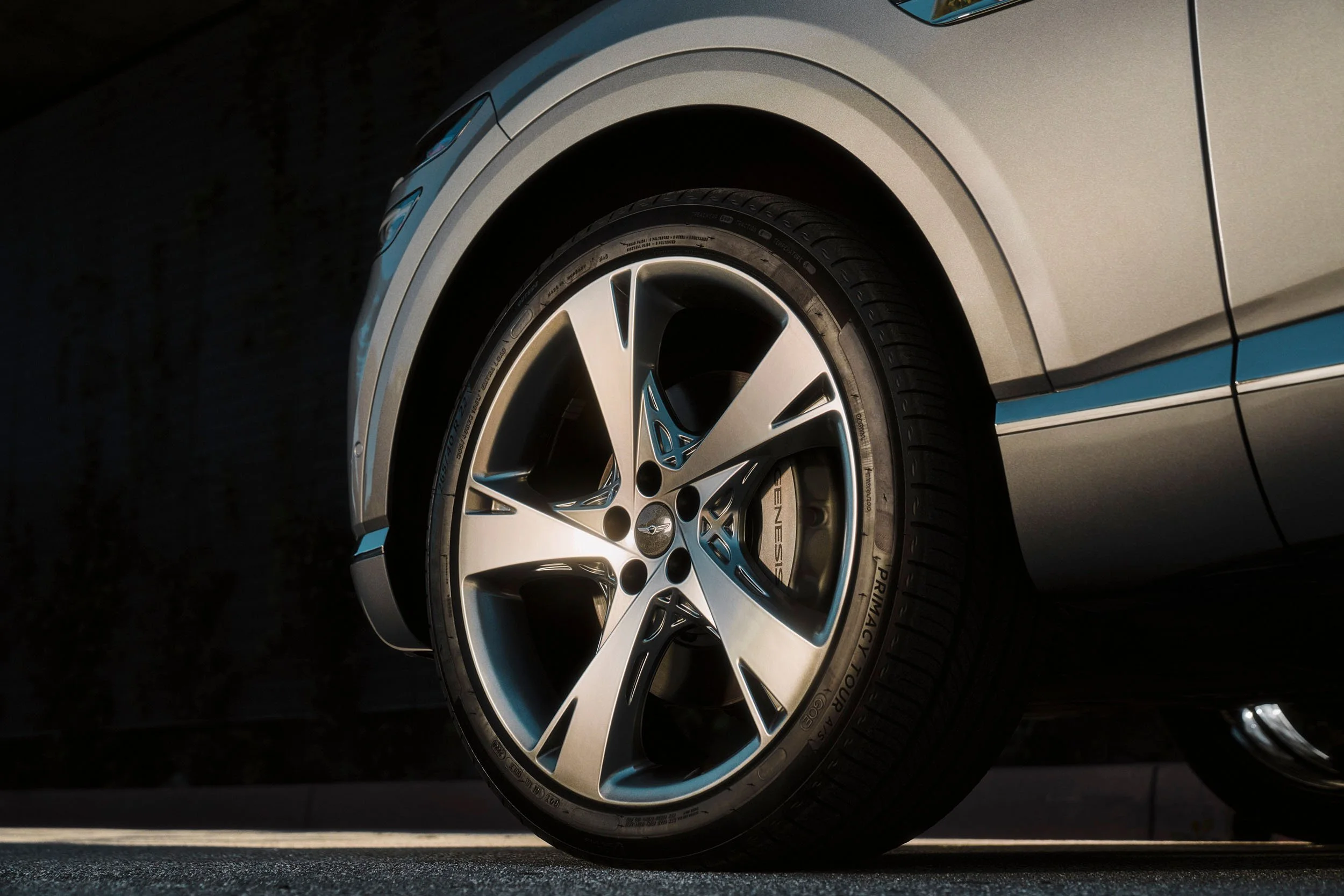 Genesis GV80 GV60 G70 Photoshoot_0034_MY22_JX_0287.jpg