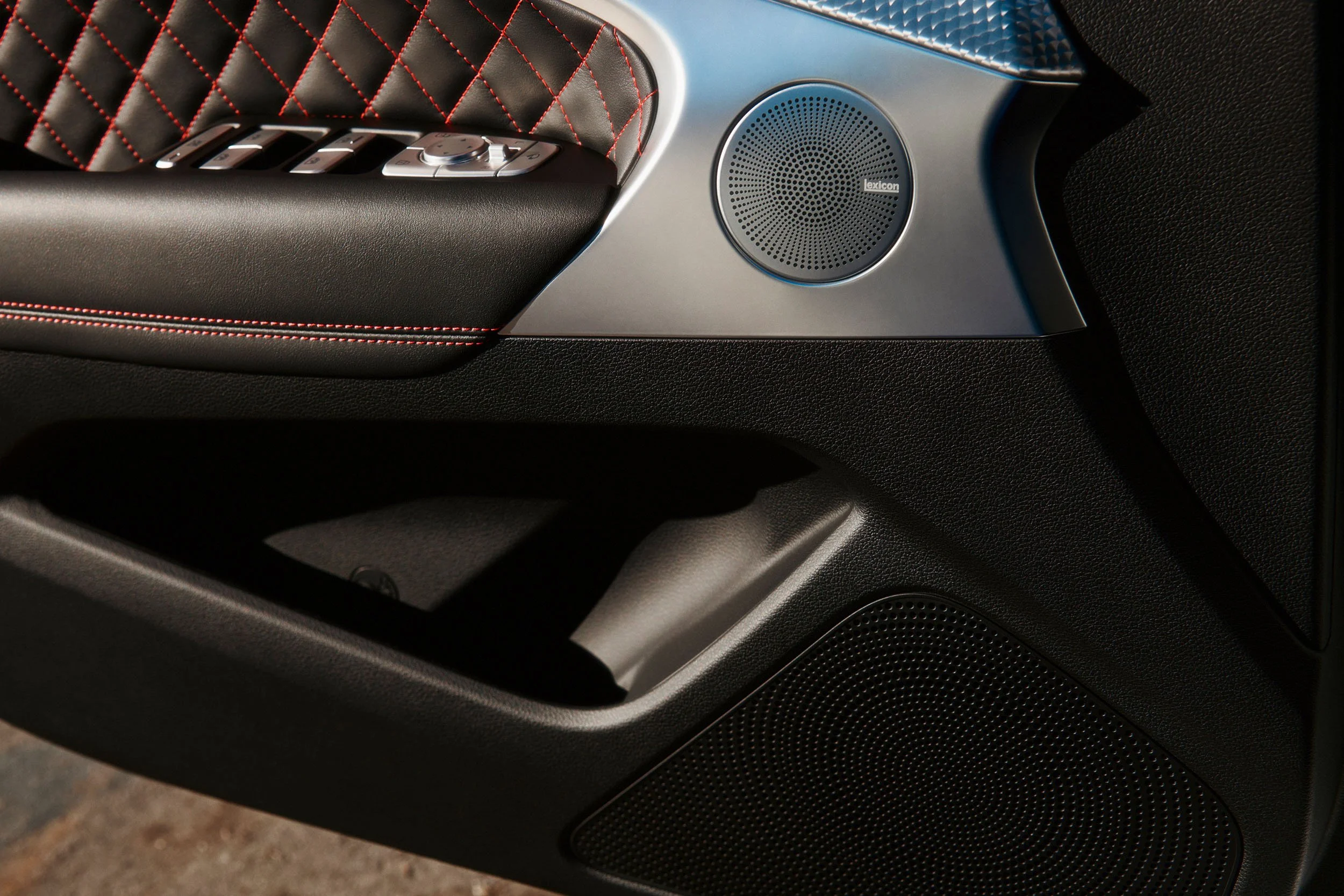 Genesis GV80 GV60 G70 Photoshoot_0053_MY22_IK_0304.jpg