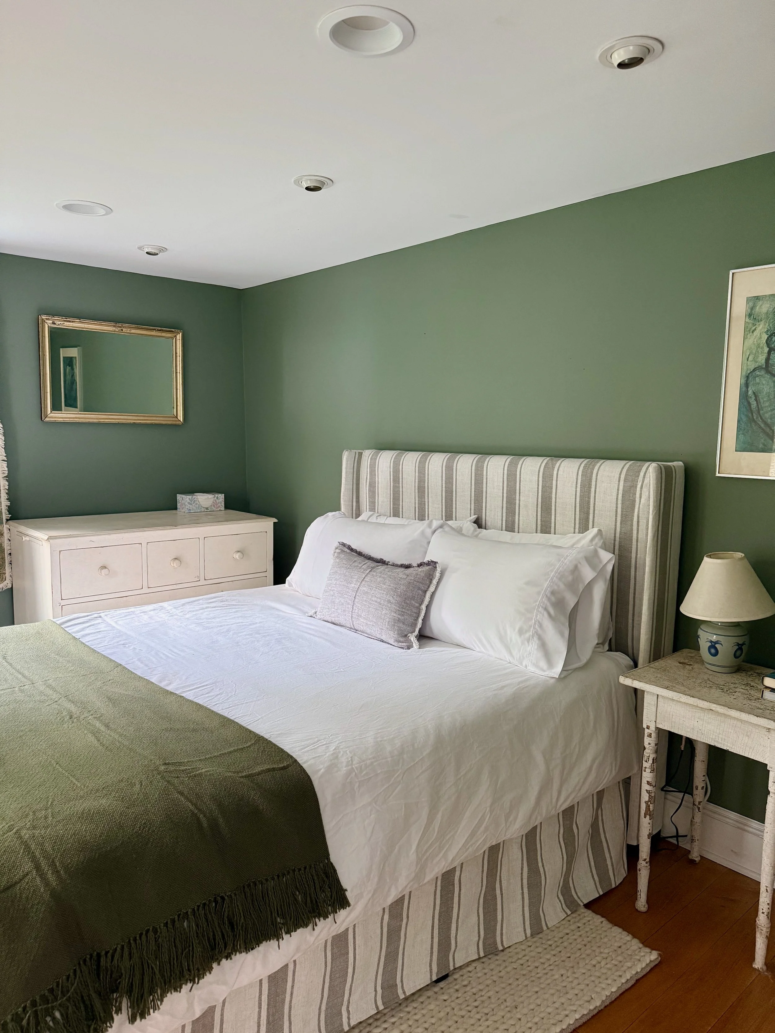 Guest suite w/ double bed