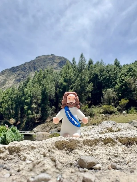 Giving Jesus Figurine's and tracts in Ecuador