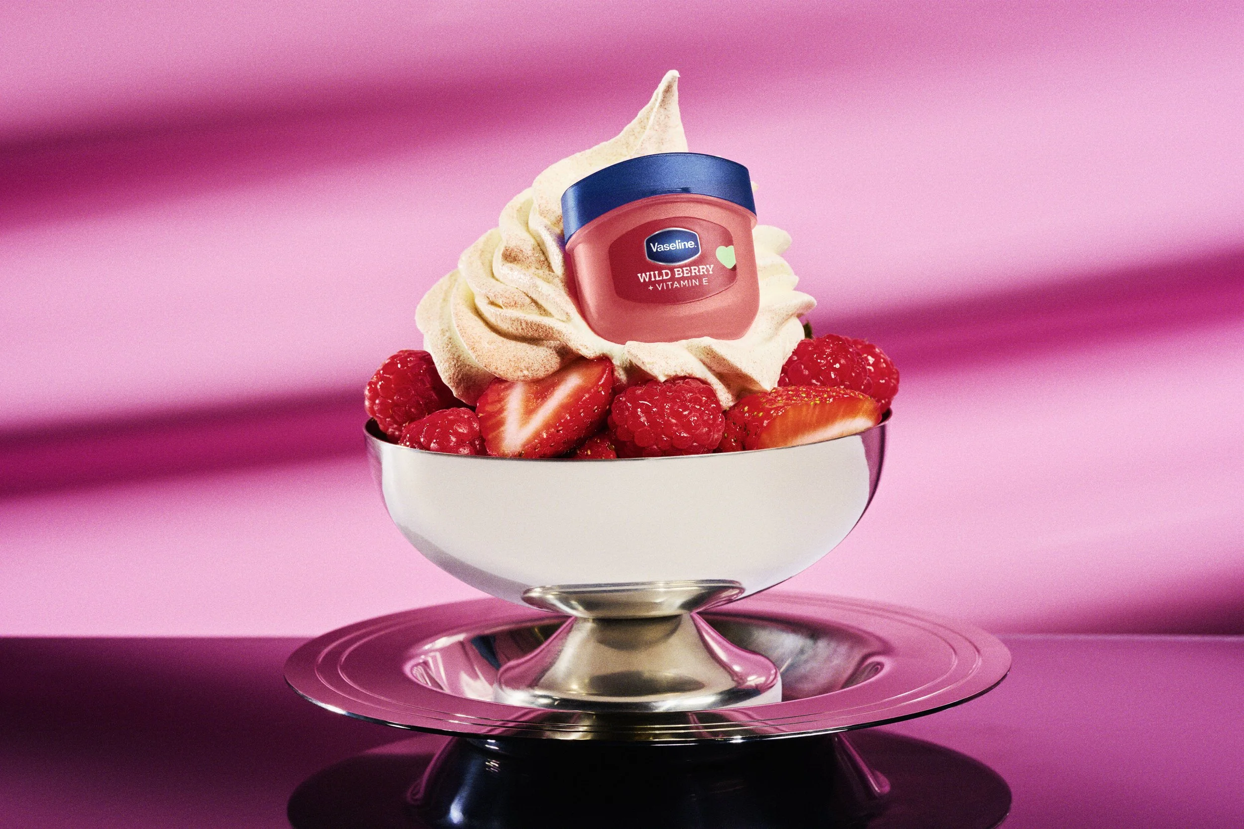 251021_Vaseline_VDay-StillLife-Berry-Cream_0031_4650UL_B_eciRGB (1).jpeg