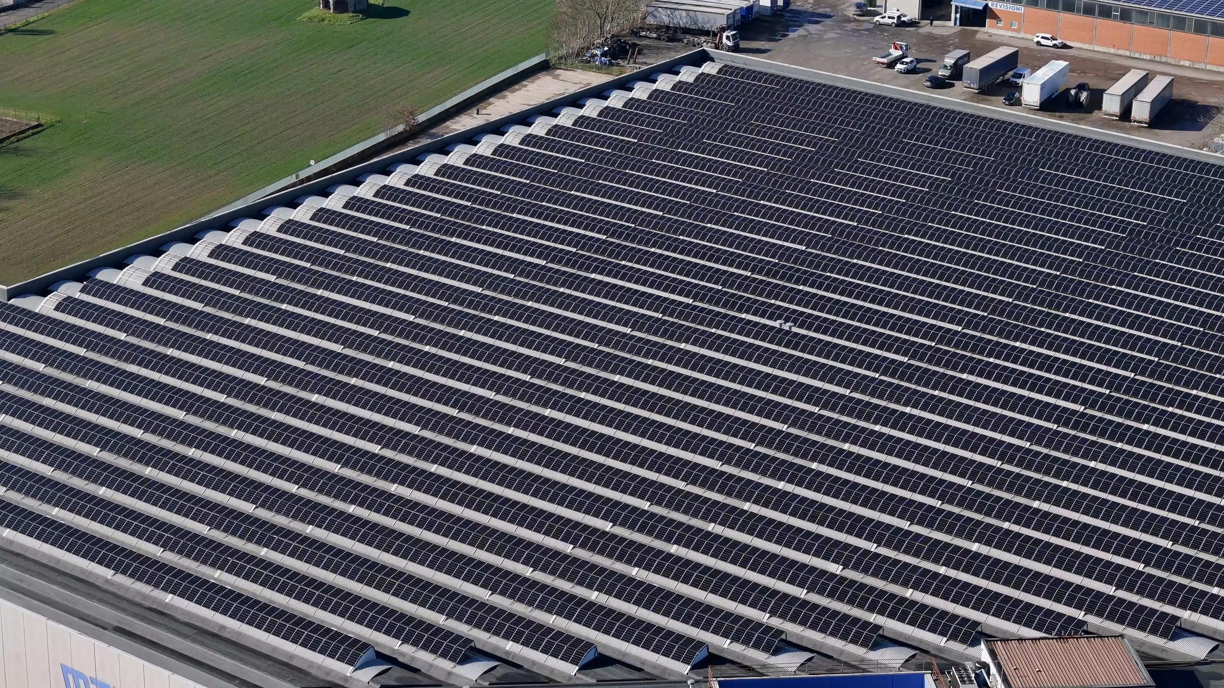 Commercial rooftop solar installation designed to reduce operating costs and improve long term ROI