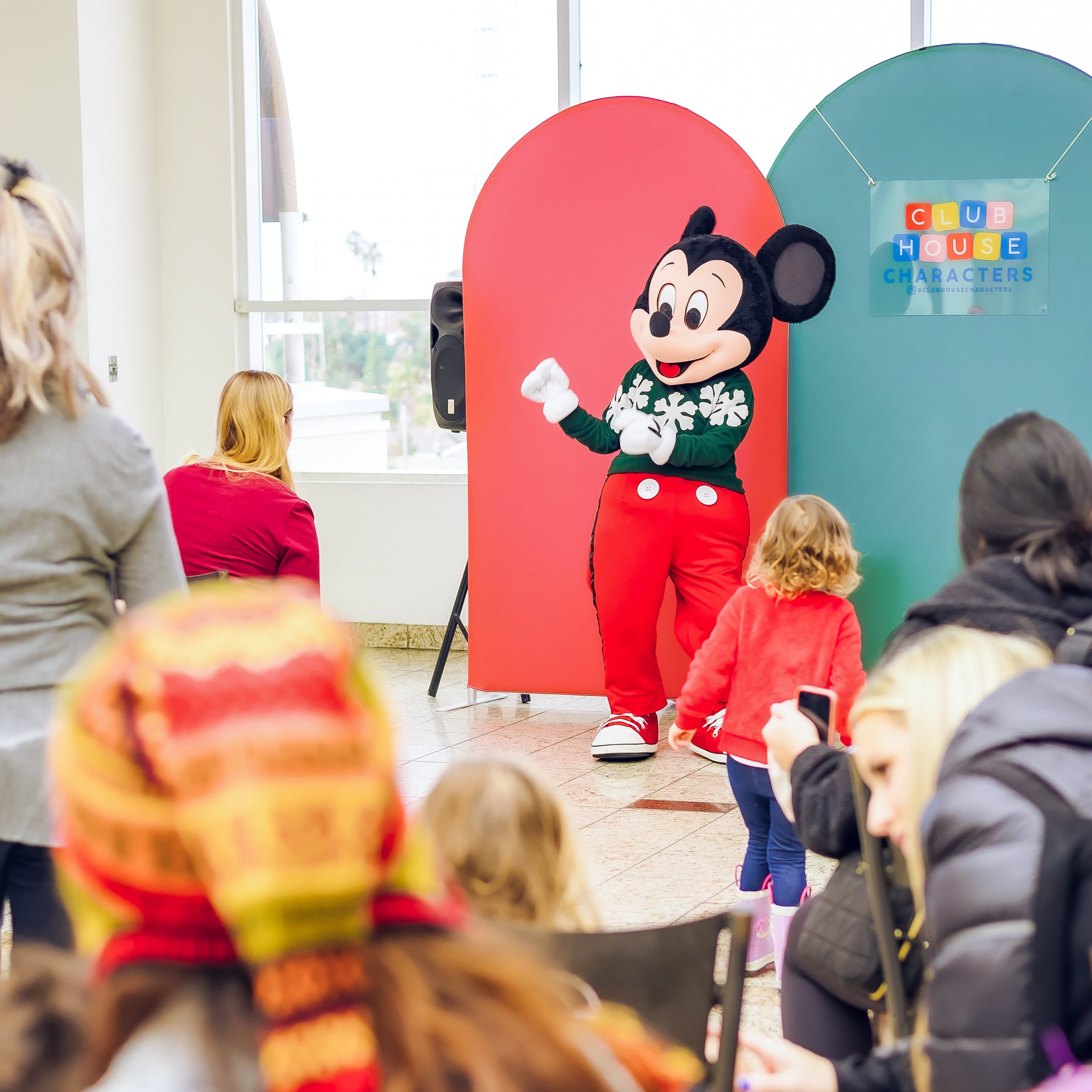 mickey minnie 2022-4 elise kim.jpg