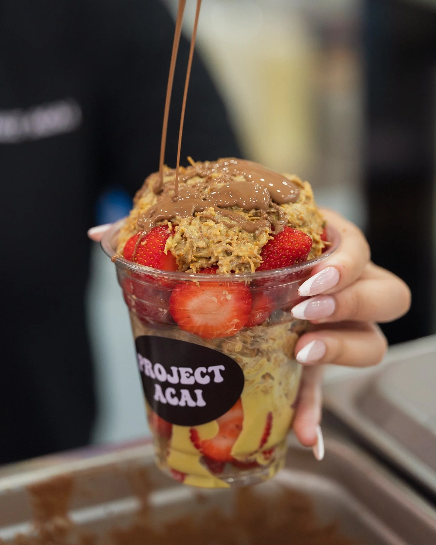 We know your mouth is watering just looking at this.⁠
⁠
Our viral Dubai Strawberry Cup is loaded with Dubai chocolate filling, fresh strawberries and premium Belgian chocolate.⁠
⁠
Looks unreal. Tastes even better.⁠
⁠
📌See pinned post for our winter 