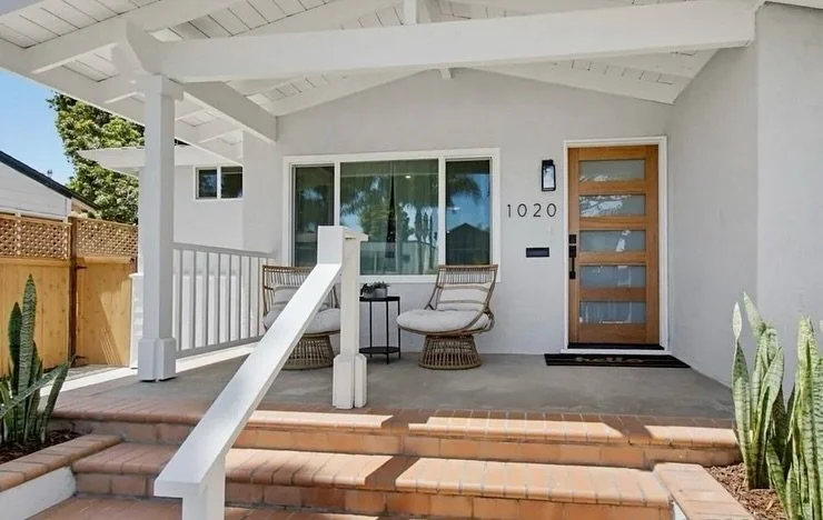 After ➡️ Before

It&rsquo;s wild what paint can do to a home.

This Pacific Beach charmer had great bones, but the exterior felt tired and a little forgotten. With the right paint palette and some thoughtful updates, we completely transformed the cur