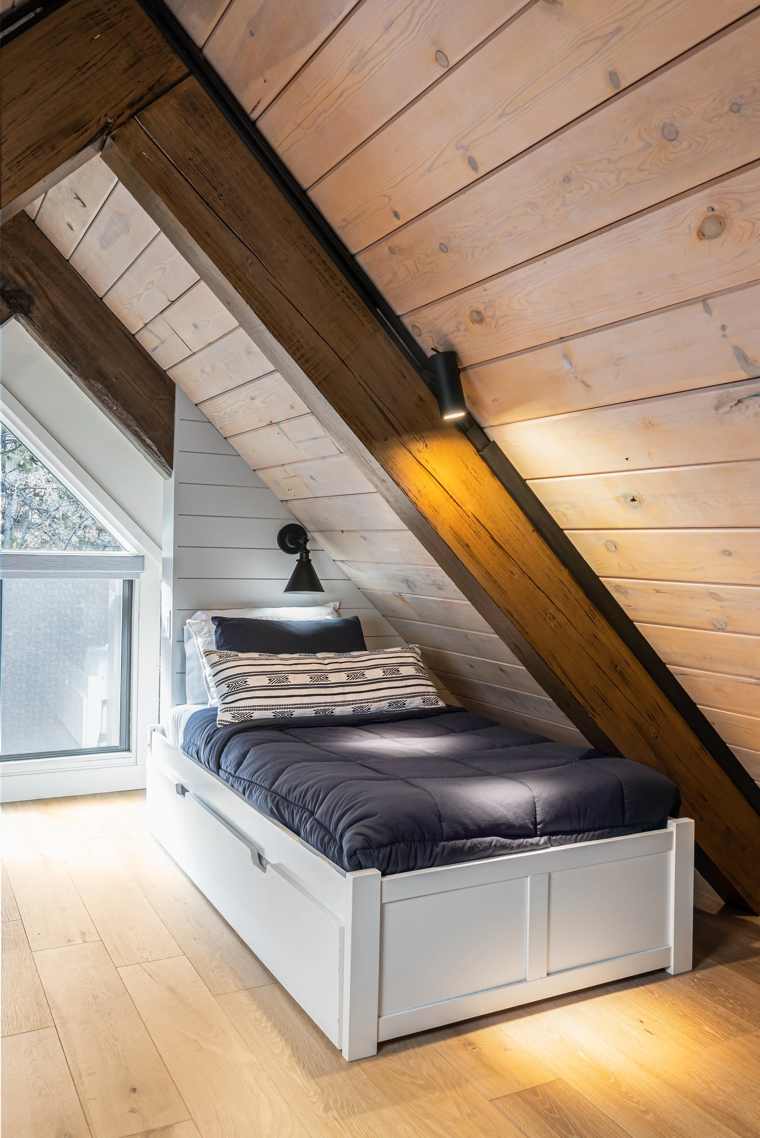 00016 Bott Design - Unit 92.jpg